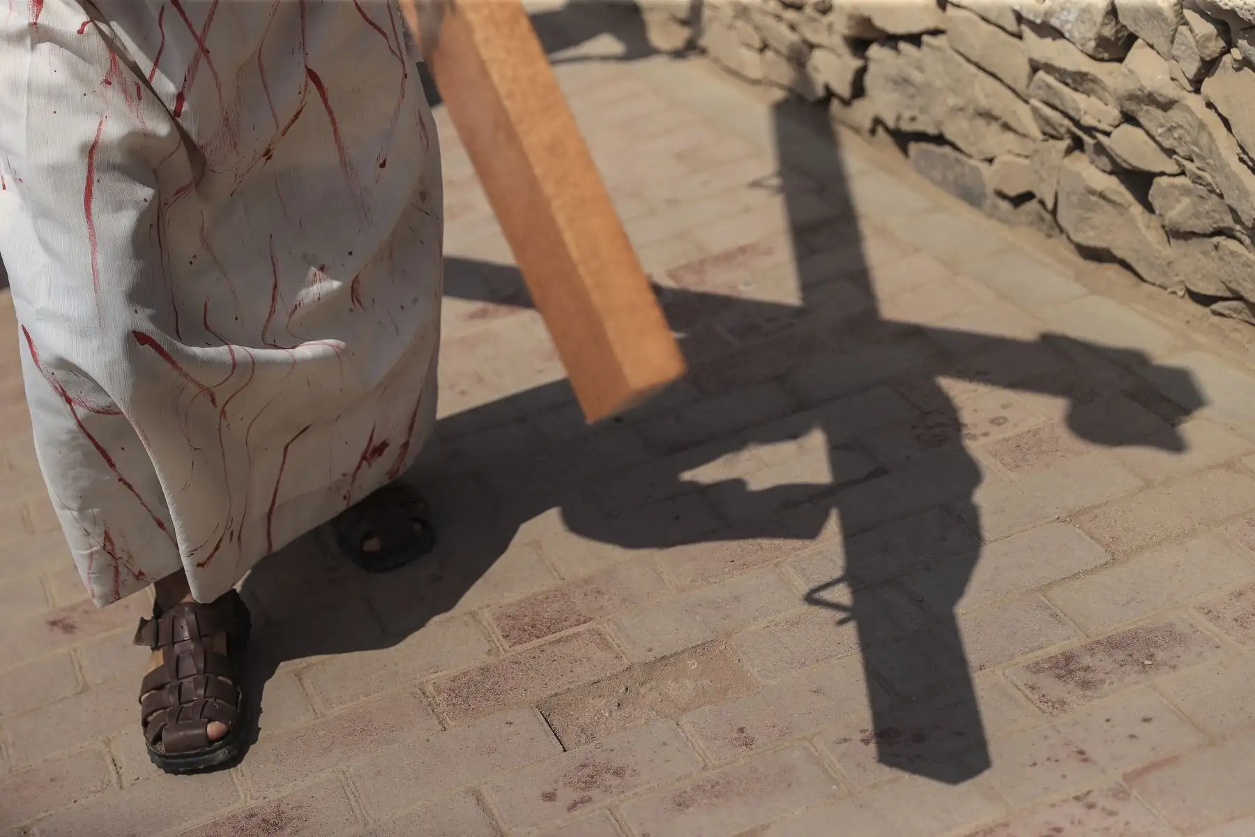 Las 14 estaciones de la Pasión de Cristo fueron recreadas por los integrantes de la agrupación teatral 