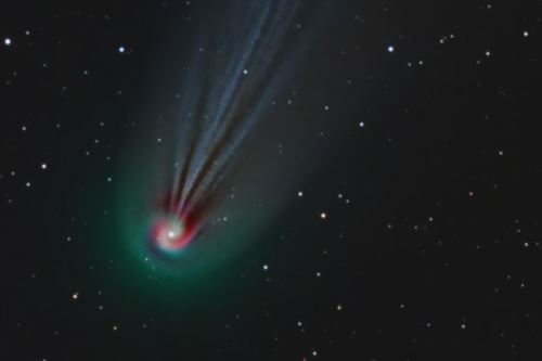 El cometa 12P ha sido observado en varias de sus apariciones anteriores que se remontan a cientos de años atrás. Foto: Jan Erik Vallestad/NASA