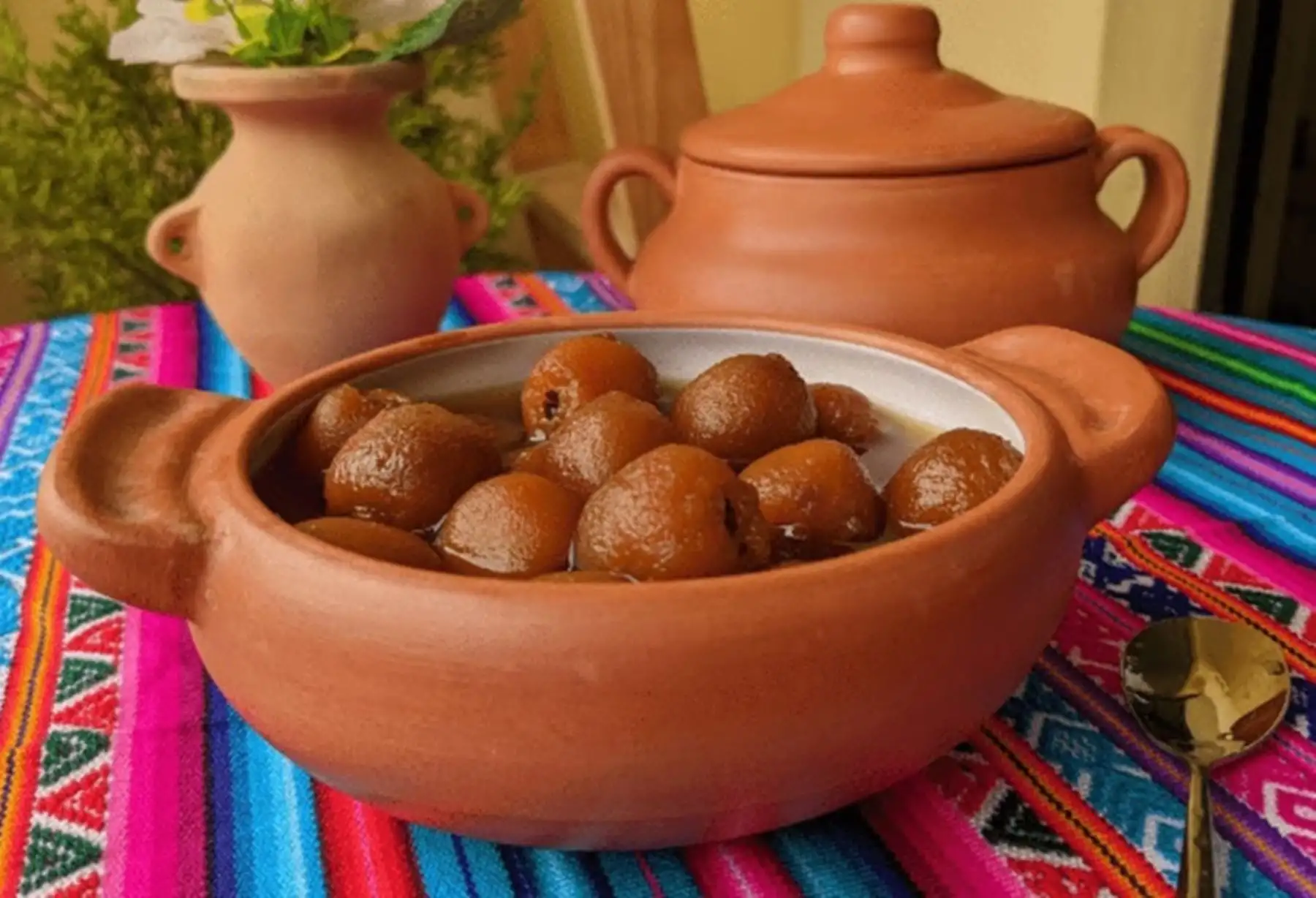 Dulce de níspero, postre emblemático cusqueño que se acostumbra preparar en Semana Santa.
