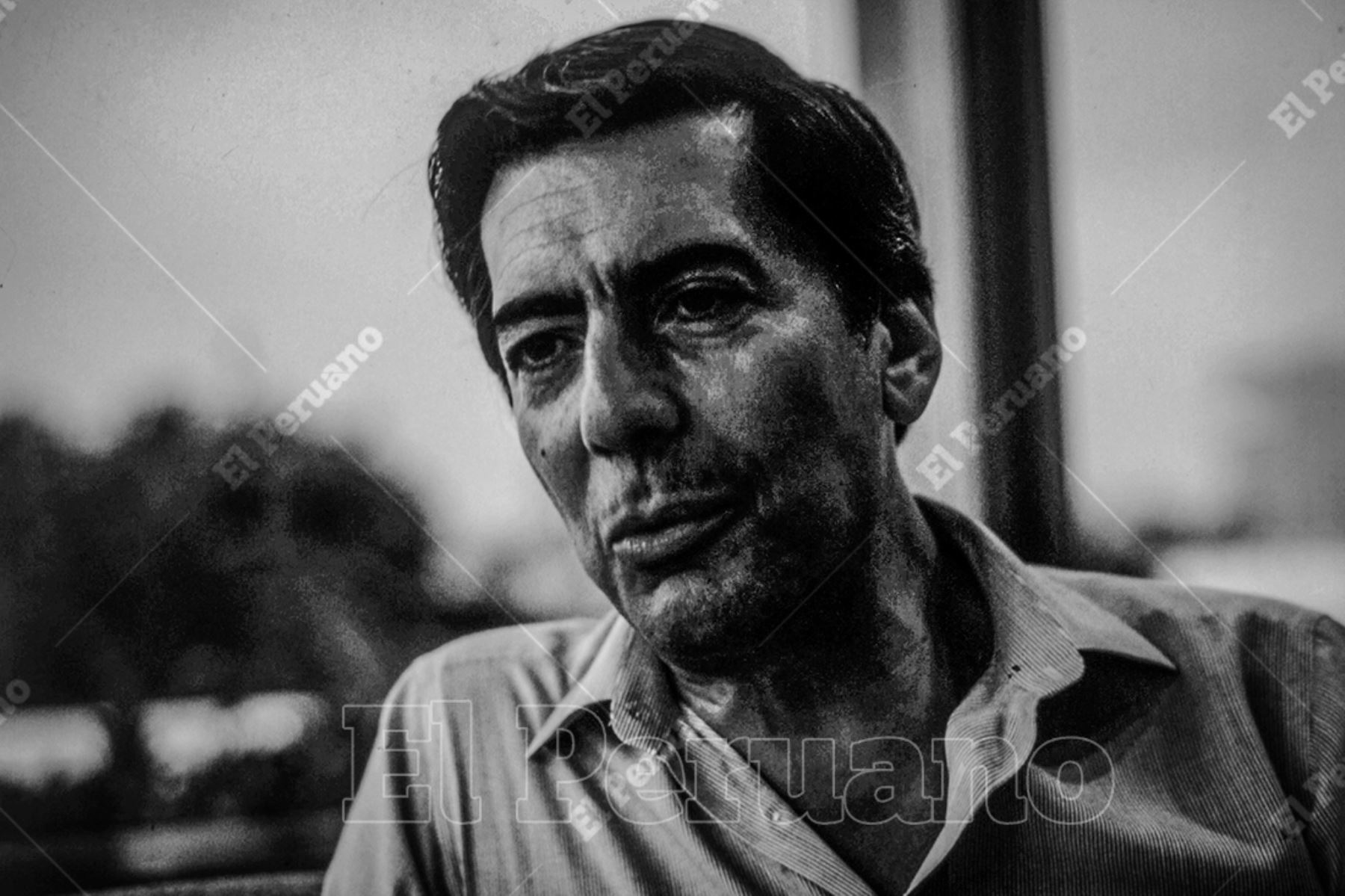 Lima - Década 1980 / Entrevista al laureado escritor Mario Vargas Llosa, autor de La guerra del fin del mundo. Foto: Archivo Histórico de El Peruano