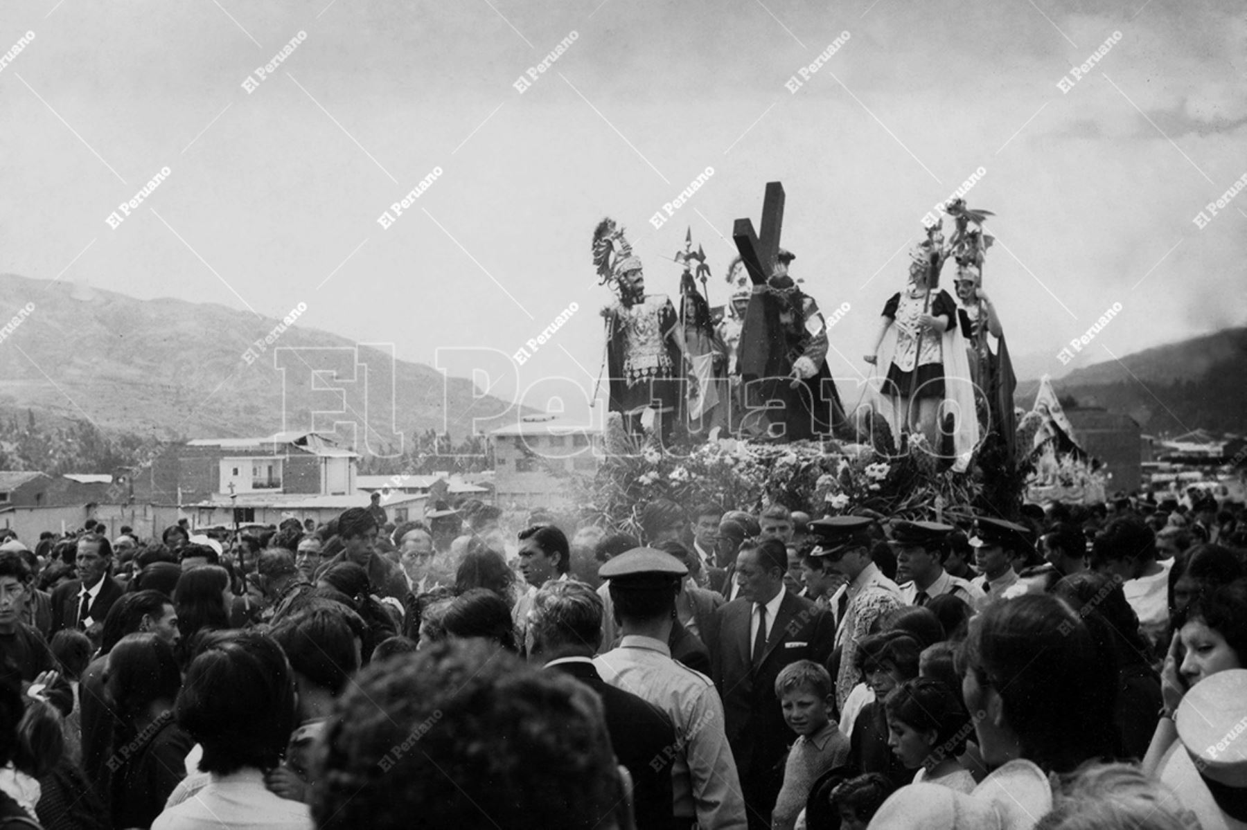 Ancash -  28 marzo 1975 / Tradicional procesión del Señor Nazareno en Viernes Santo en Huaraz. Foto: Archivo Histórico de El Peruano