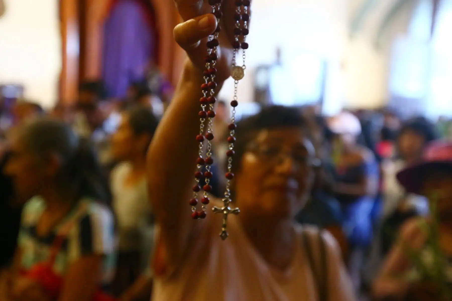 Miles de fieles acuden a las diversas iglesias del cercado de Lima  como parte de las celebraciones en Semana Santa. En la imagen Sagrario de la Catedral de Lima .
Foto: ANDINA/Eddy Ramos