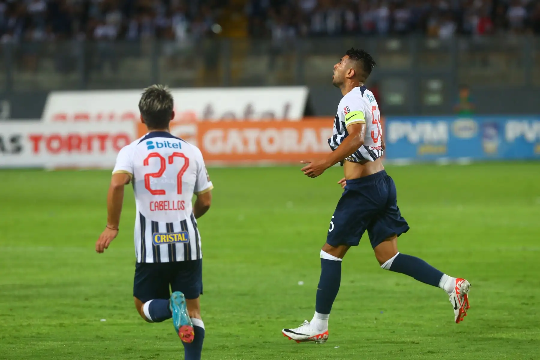 Carlos Zambrano de Alianza Lima celebra su gol anotado ante Los Chankas por la novena jornada del Torneo Apertura de la Liga 1 Te Apuesto en  el Estadio Nacional de Lima. 
Foto: ANDINA/Eddy Ramos