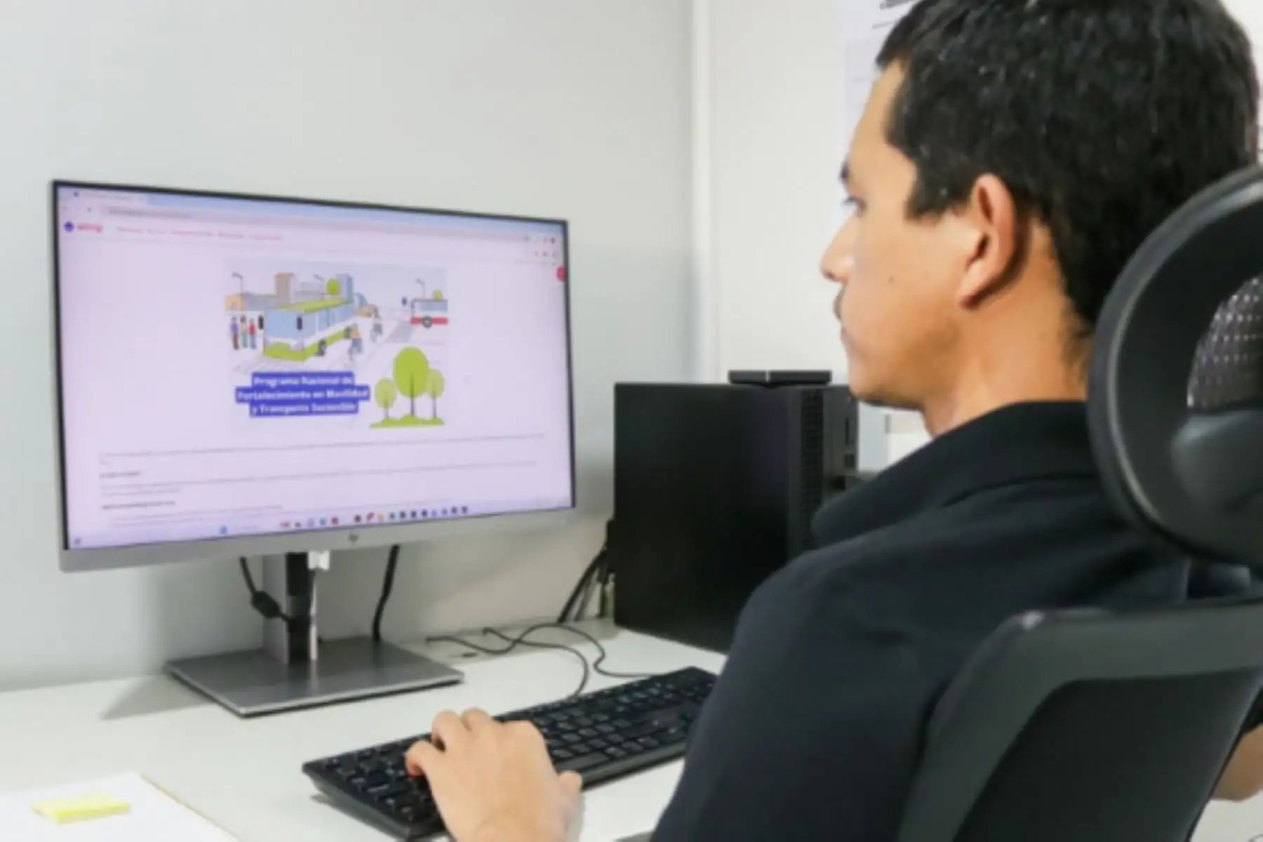 Un equipo de gestores públicos de 29 comunas fueron capacitados por Promovilidad del MTC. ANDINA/ MTC.