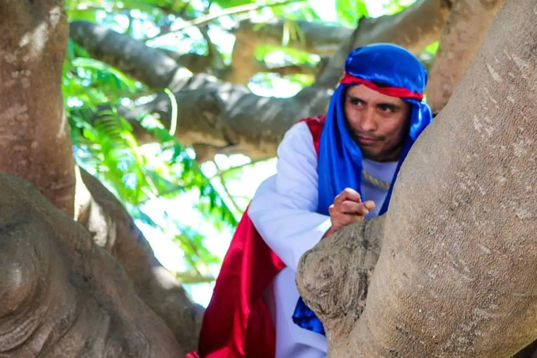El distrito de Reque, en la región Lambayeque se convirtió en el escenario de una conmovedora y tradicional escenificación de la Pasión y Muerte de Cristo, como parte de las celebraciones de Semana Santa. 
Foto: Cortesía Silvia Depaz
