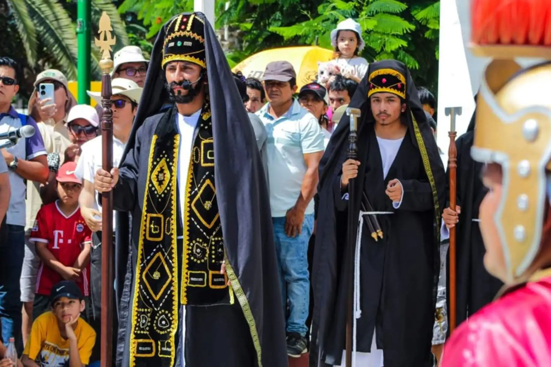 El distrito de Reque, en la región Lambayeque se convirtió en el escenario de una conmovedora y tradicional escenificación de la Pasión y Muerte de Cristo, como parte de las celebraciones de Semana Santa. 
Foto: Cortesía Silvia Depaz