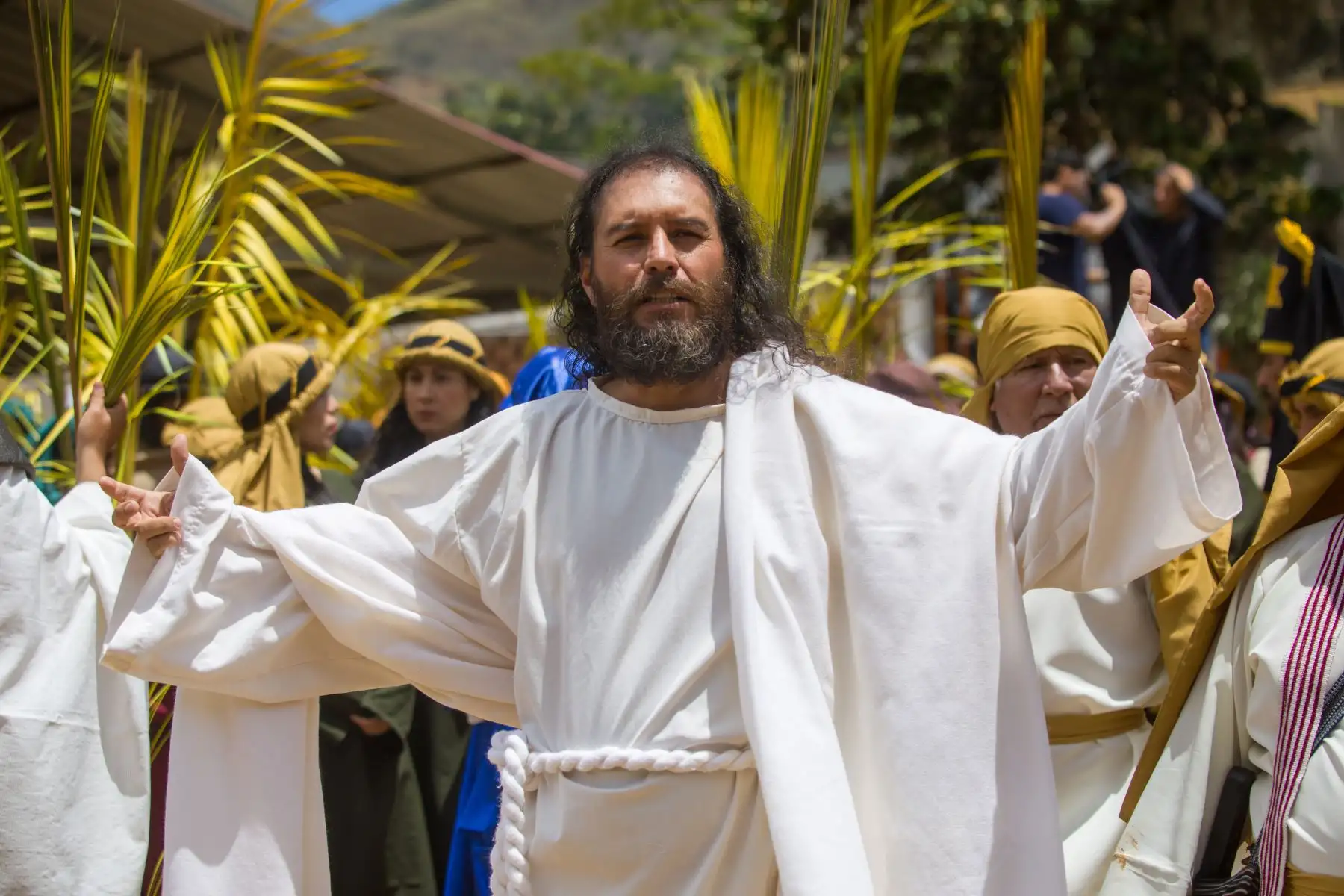 Así se vivió el viacrucis  en Churubamba de la región Huánuco. Más de 20 mil espectadores acompañaron el recorrido a lado del actor Toño Robles, quien interpreta a Jesús de Nazaret. Cabe resaltar que el actor cumple 20 años llevando  esta escenificación extrema.
Foto: cortesía Juan Carlos Tumes