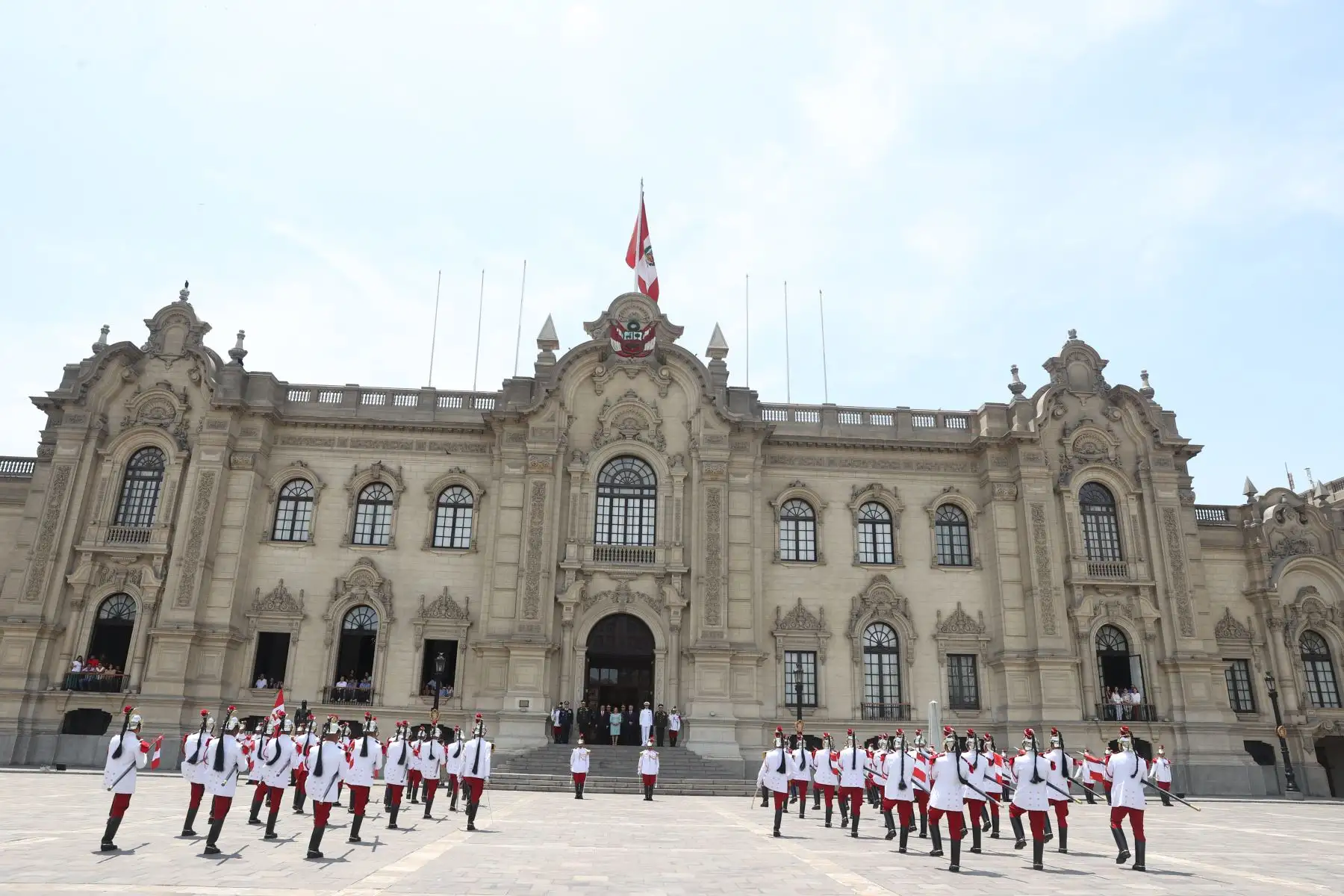 Presidenta Dina Boluarte participa del tradicional cambio de guardia. Foto: ANDINA/Prensa Presidencia