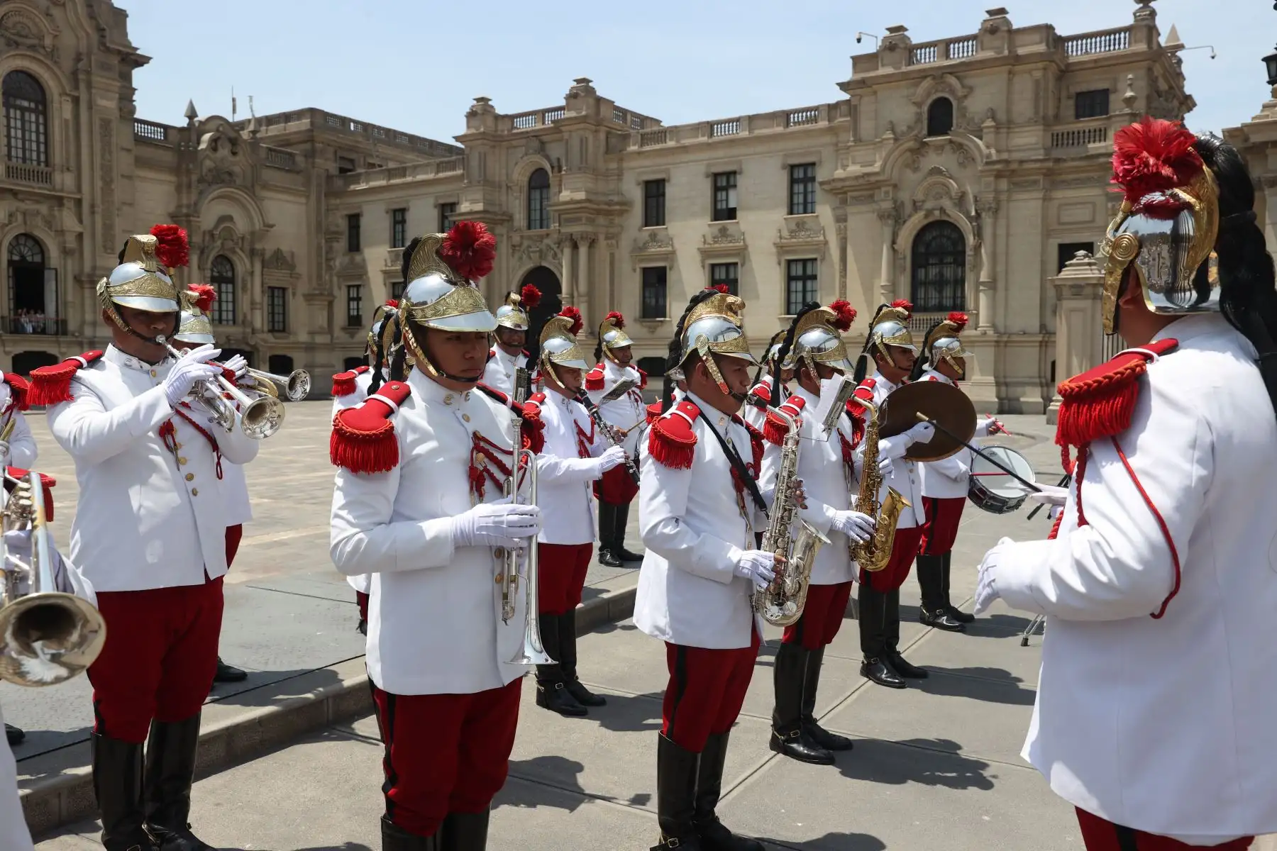 Presidenta Dina Boluarte participa del tradicional cambio de guardia. Foto: ANDINA/Prensa Presidencia