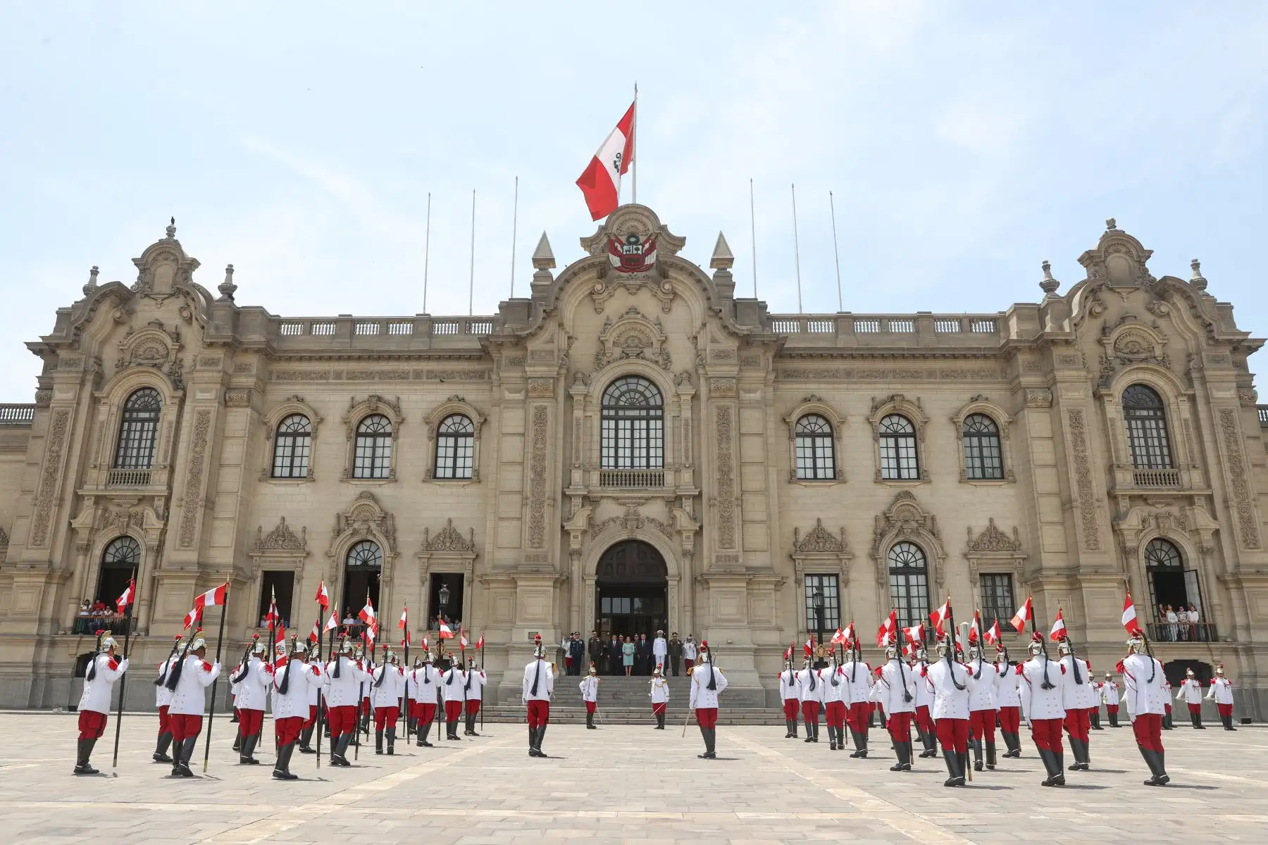 Presidenta Dina Boluarte participa del tradicional cambio de guardia. Foto: ANDINA/Prensa Presidencia