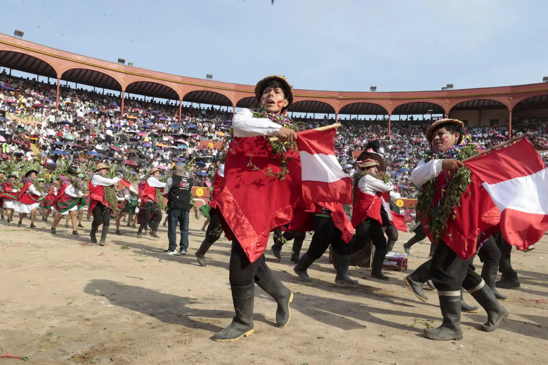 El Carnaval “Vencedores de Ayacucho”, Patrimonio Cultural de la Nación, se realizó en la Plaza de Acho. Foto:  ANDINA/Vidal Tarqui
