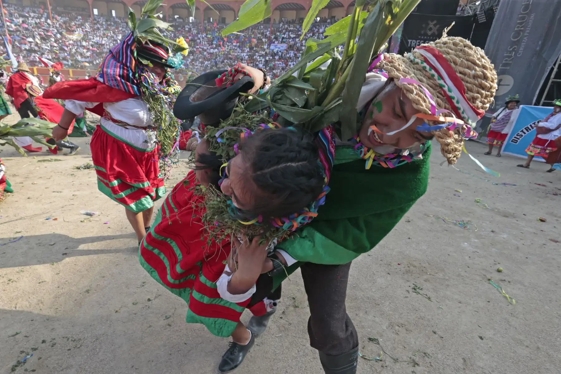 El tradicional carnaval Vencedores de Ayacucho, Patrimonio Cultural de la Nación, organizado por la Federación de Instituciones Provinciales de Ayacucho (Fedipa), vuelve a la plaza de Acho con toda su fuerza y alegría. Foto:  ANDINA/Vidal Tarqui