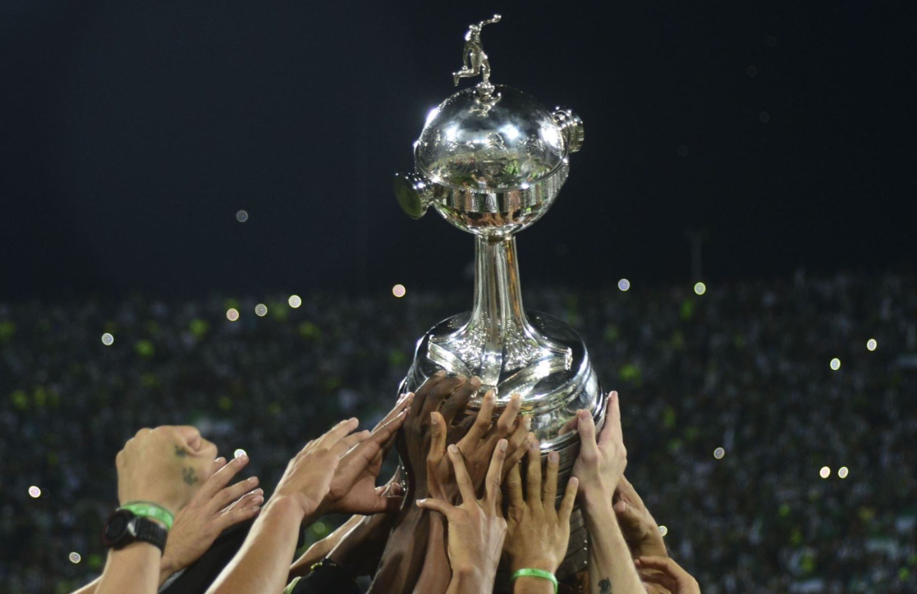 La Copa Libertadores es el galardón esquivo para los clubes peruanos