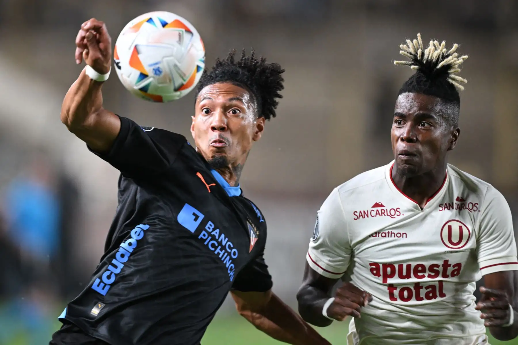 Con doblete de José Rivera en el segundo tiempo, Universitario de Deportes vence 2-1 a LDU Quito en el Estadio Monumental U Marathon de Ate, en Lima, durante el partido debut de la Copa CONMEBOL Libertadores 2024 por el grupo D. Foto: ANDINA/Eddy Ramos