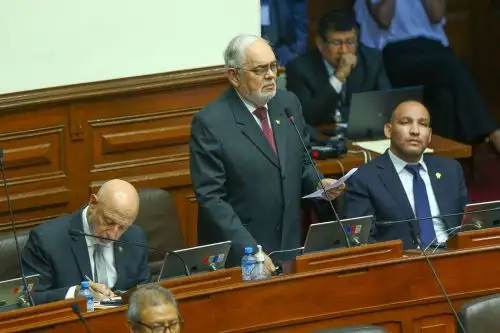 José Cueto y Jorge Montoya, junto al congresista Alejandro Muñante. ANDINA/Eddy Ramos