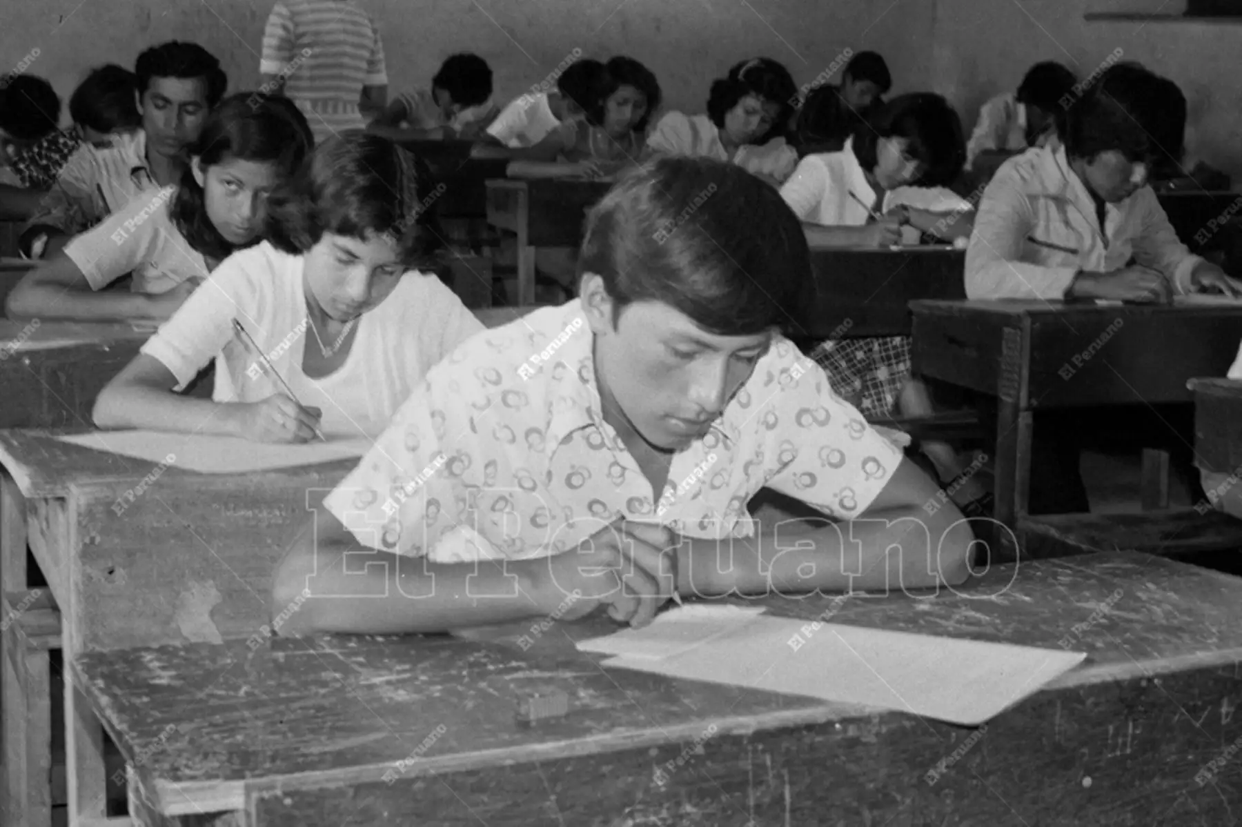 Lima - 12 marzo 1978 / Con total normalidad más de veinte mil postulantes rindieron el examen de admisión a la Universidad Nacional Federico Villarreal que este año ofrece 2,212 vacantes para 18 programas académicos. Foto: Archivo Histórico de El Peruano / Máximo Miralles