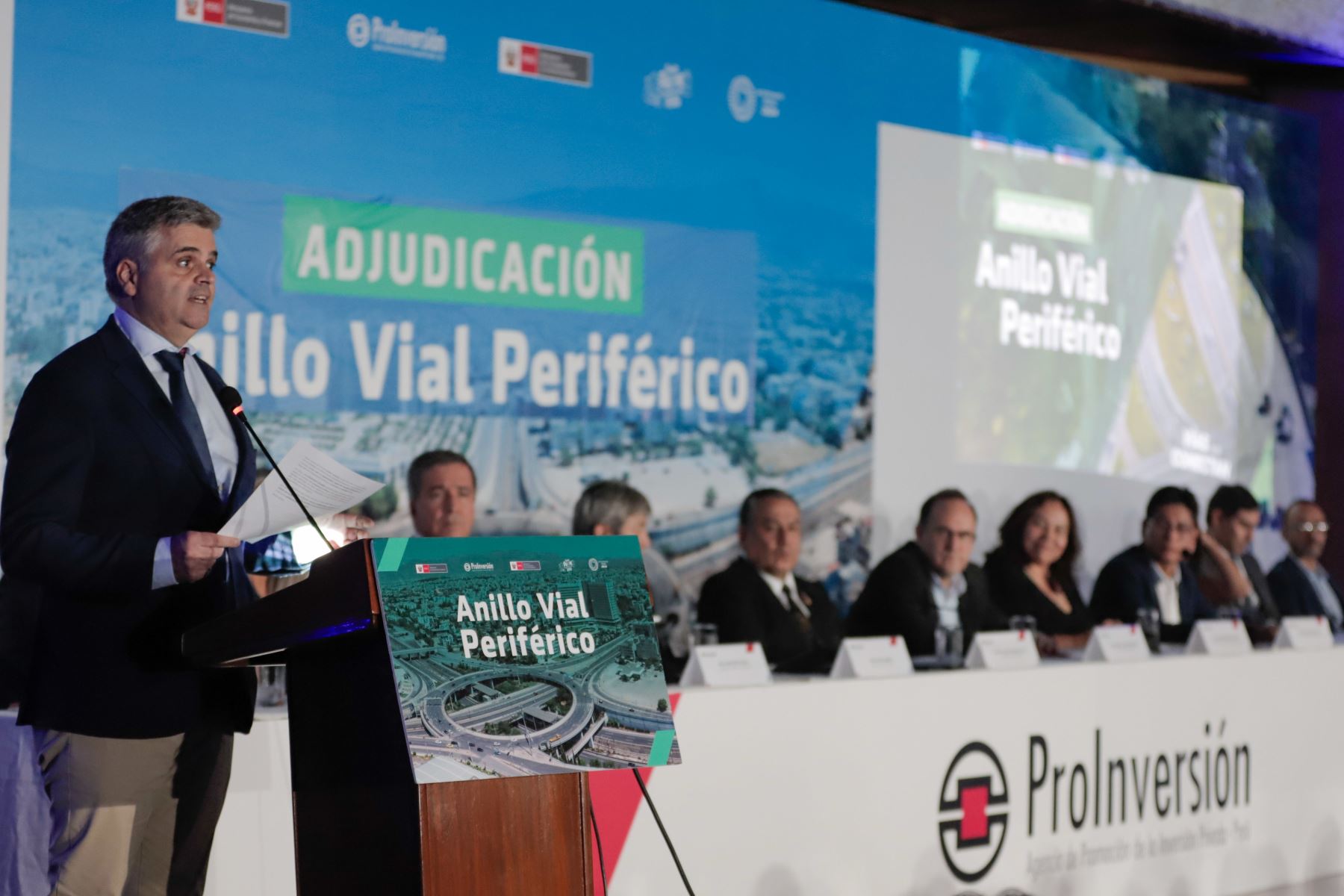 Desde San Isidro, se realizó la ceremonia de adjudicación del proyecto Anillo Vial Periférico, con la participación del presidente del Consejo de Ministros, Gustavo Adrianzén. Foto: Proinversión