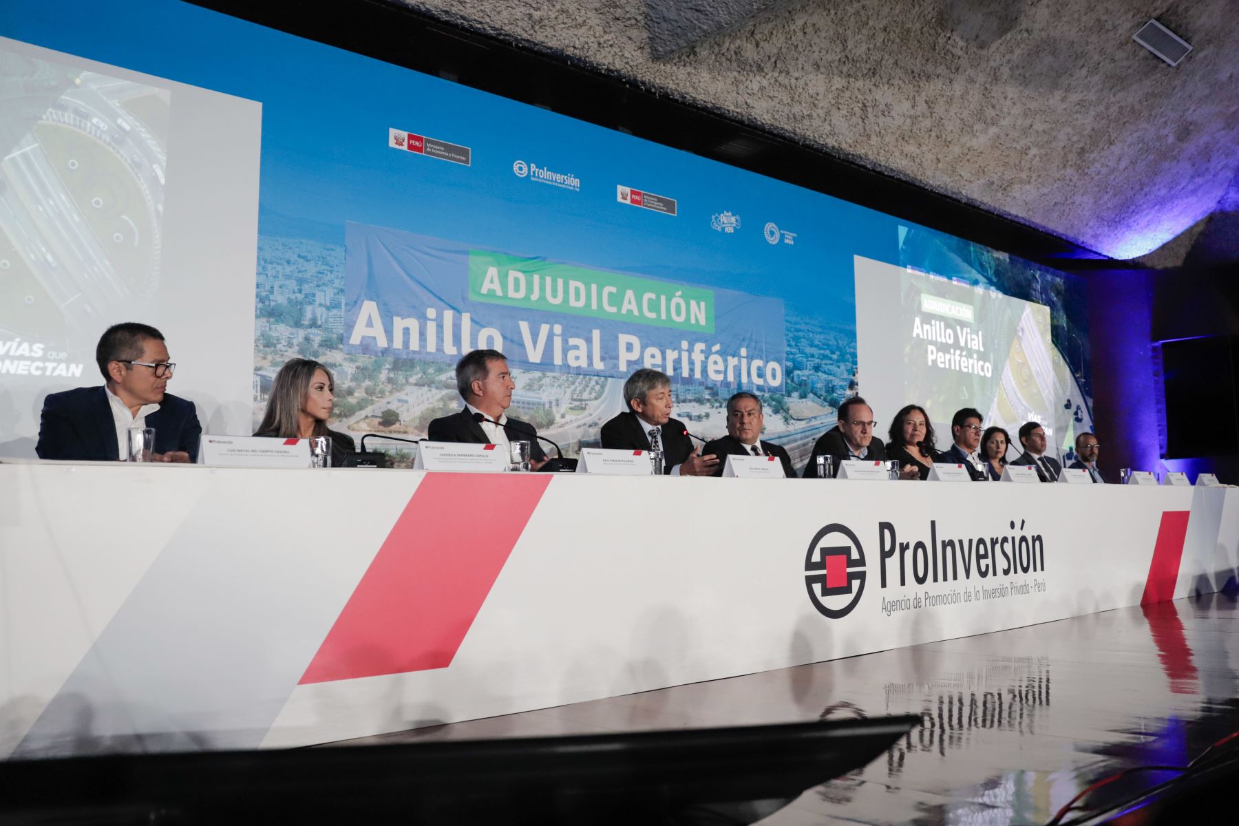 Desde San Isidro, se realizó la ceremonia de adjudicación del proyecto Anillo Vial Periférico, con la participación del presidente del Consejo de Ministros, Gustavo Adrianzén. Foto: Proinversión