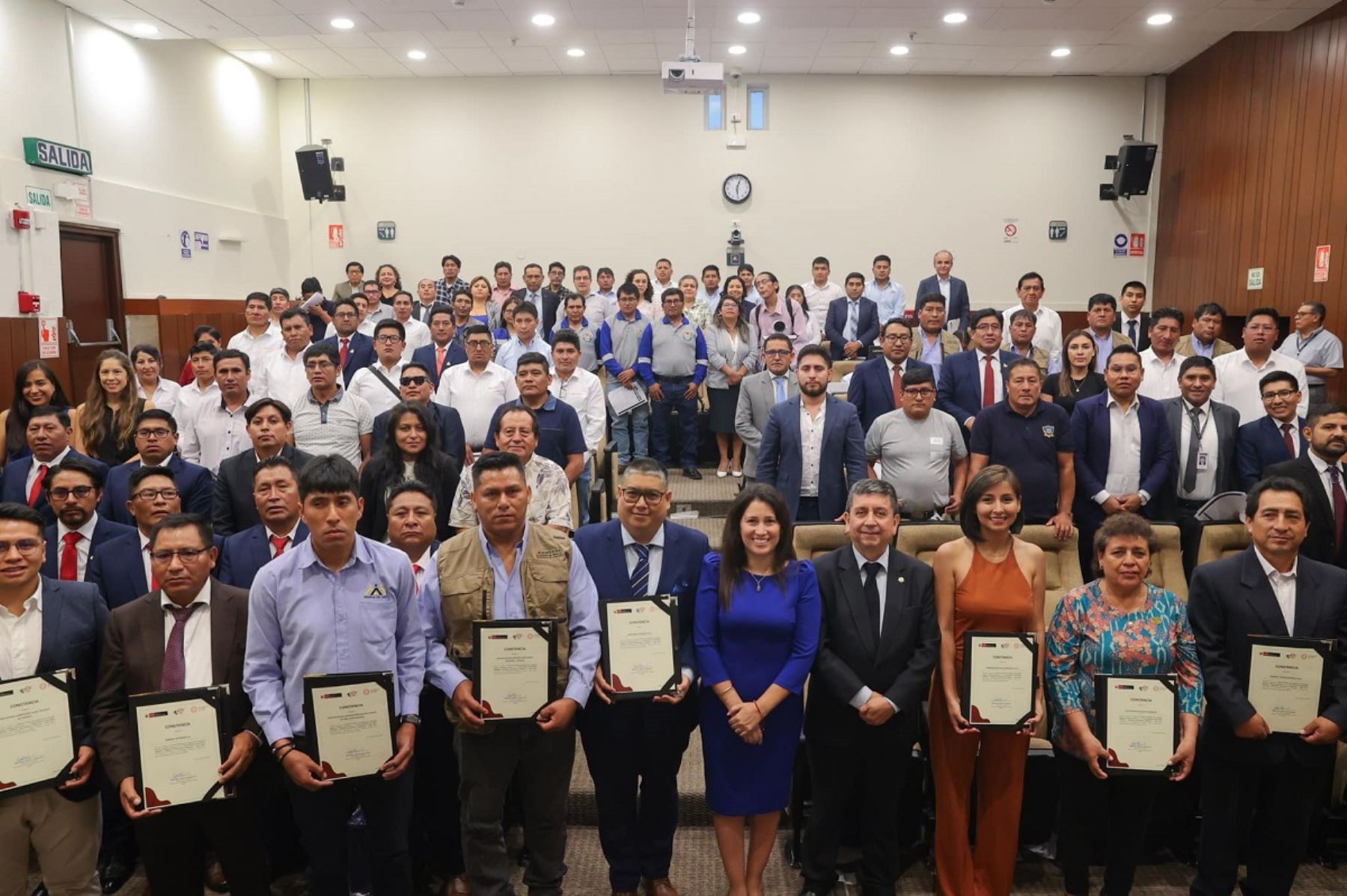 “Primer Encuentro de Pequeños Mineros y Mineros Artesanales Formales – Lima 2024”, en la sede del Minem. Foto: Cortesía.