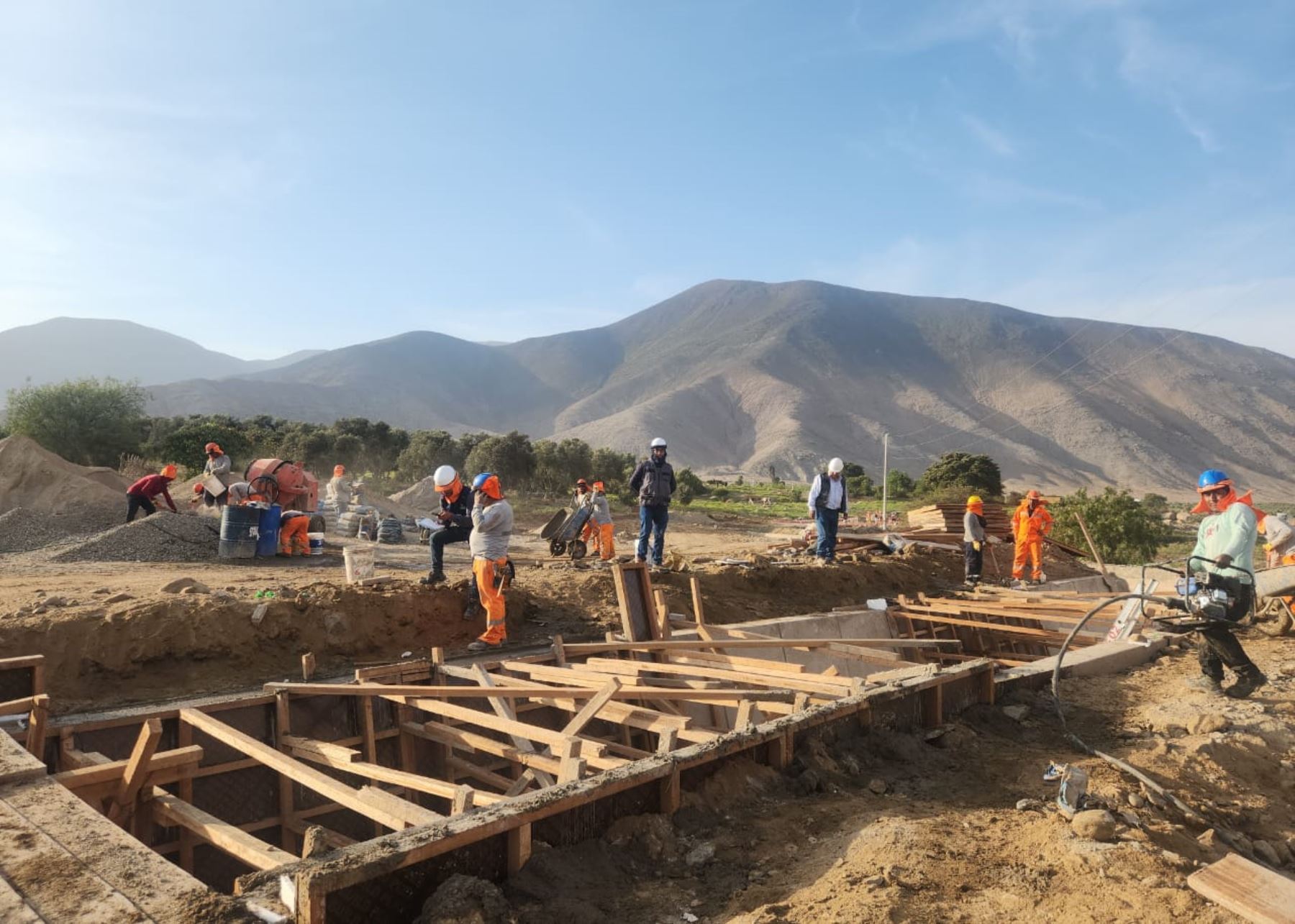 Gobierno Regional de Arequipa inició la construcción de un nuevo canal de riego que beneficiará a cerca de 3,500 pobladores del distrito de Bella Unión, en la provincia de Caravelí. ANDINA/Difusión