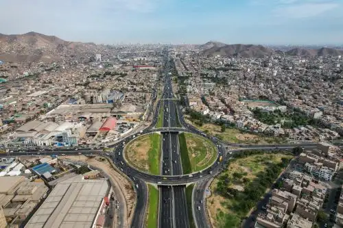 Así luce actualmente el óvalo Naranjal, en el cruce con la Panamericana Norte, en Los Olivos, donde se construirá un viaducto como parte del primer tramo del Anillo Vial Periférico. Foto: ANDINA/Jhonel Rodríguez Robles