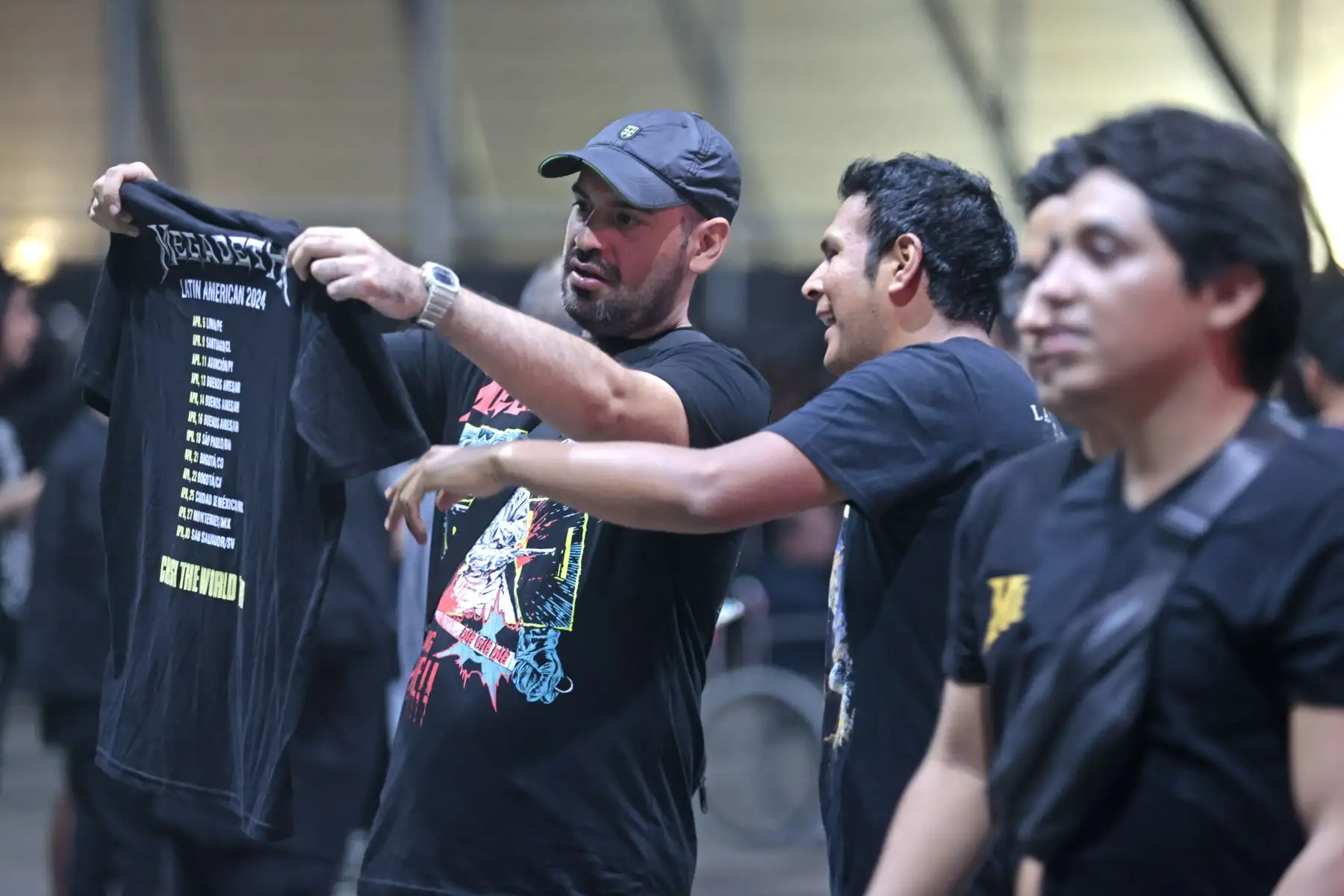 Simpatizantes de la banda Megadeth llegan a Arena 1 de San Miguel en el marco del Crush The World Tour Foto: ANDINA/Vidal Tarqui