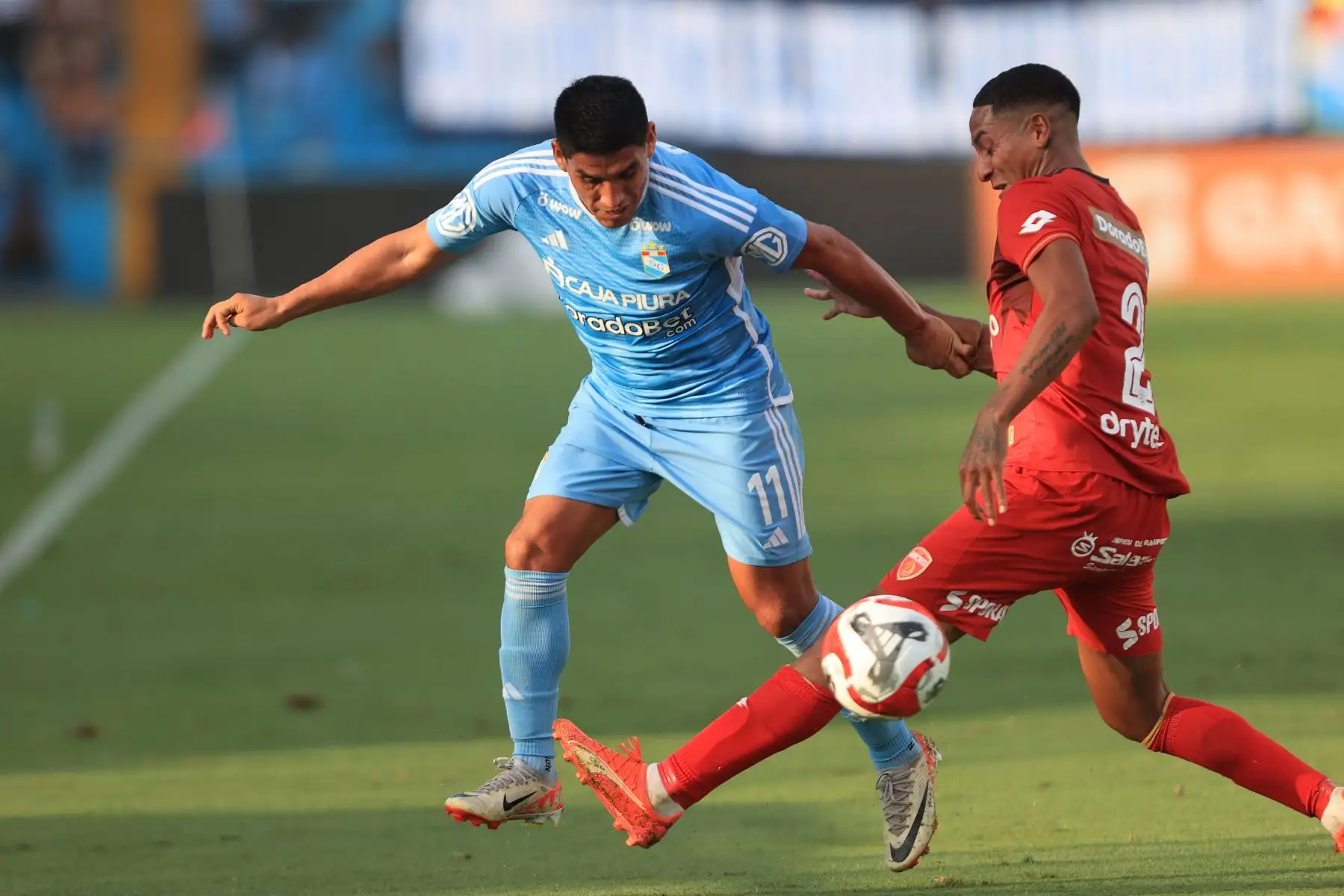 Sporting Cristal enfrenta a Sport Huancayo por el Torneo Apertura. Foto: ANDINA/Jhonel Rodríguez Robles