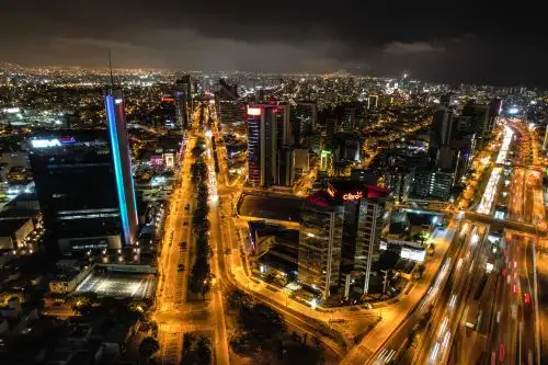 El tráfico vehicular en Lima y Callao es una de las principales preocupaciones de los habitantes de la ciudad capital y el primer puerto del país. ANDINA/Jhonel Rodríguez Robles