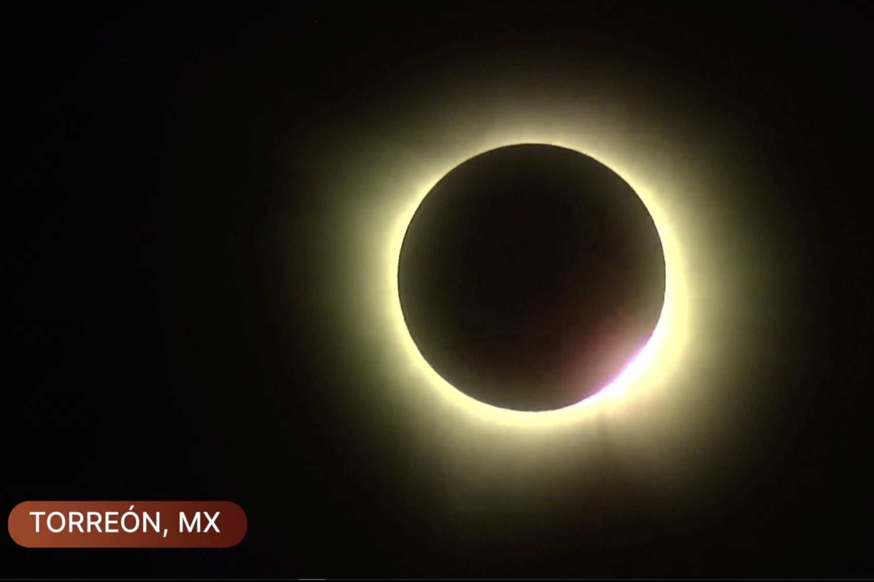 Así se observa el eclipse solar total en Torreón, México, donde se apreció primero en Norteamérica. Foto: NASA