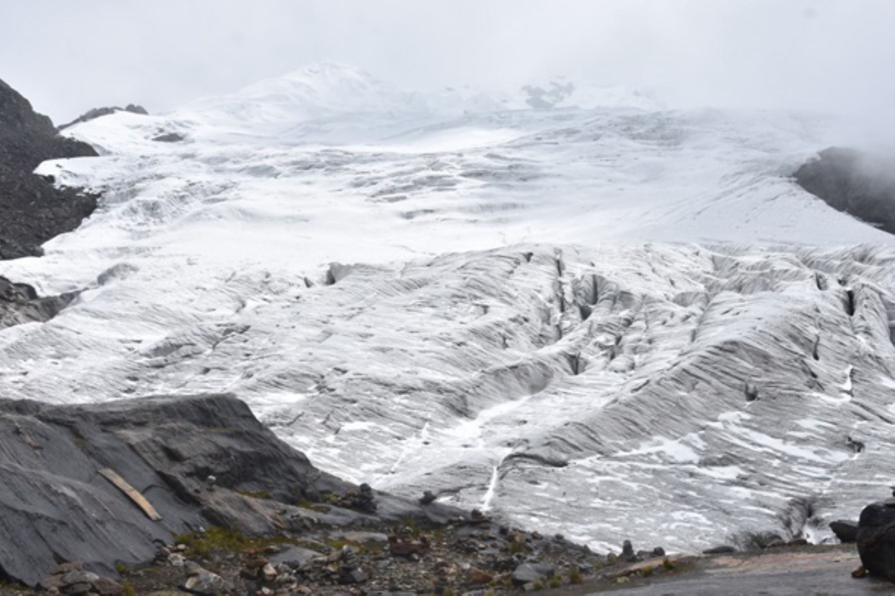 La nieve es una de las principales variables influyentes durante el proceso de acumulación de un glaciar. Foto: ANDINA/Minam