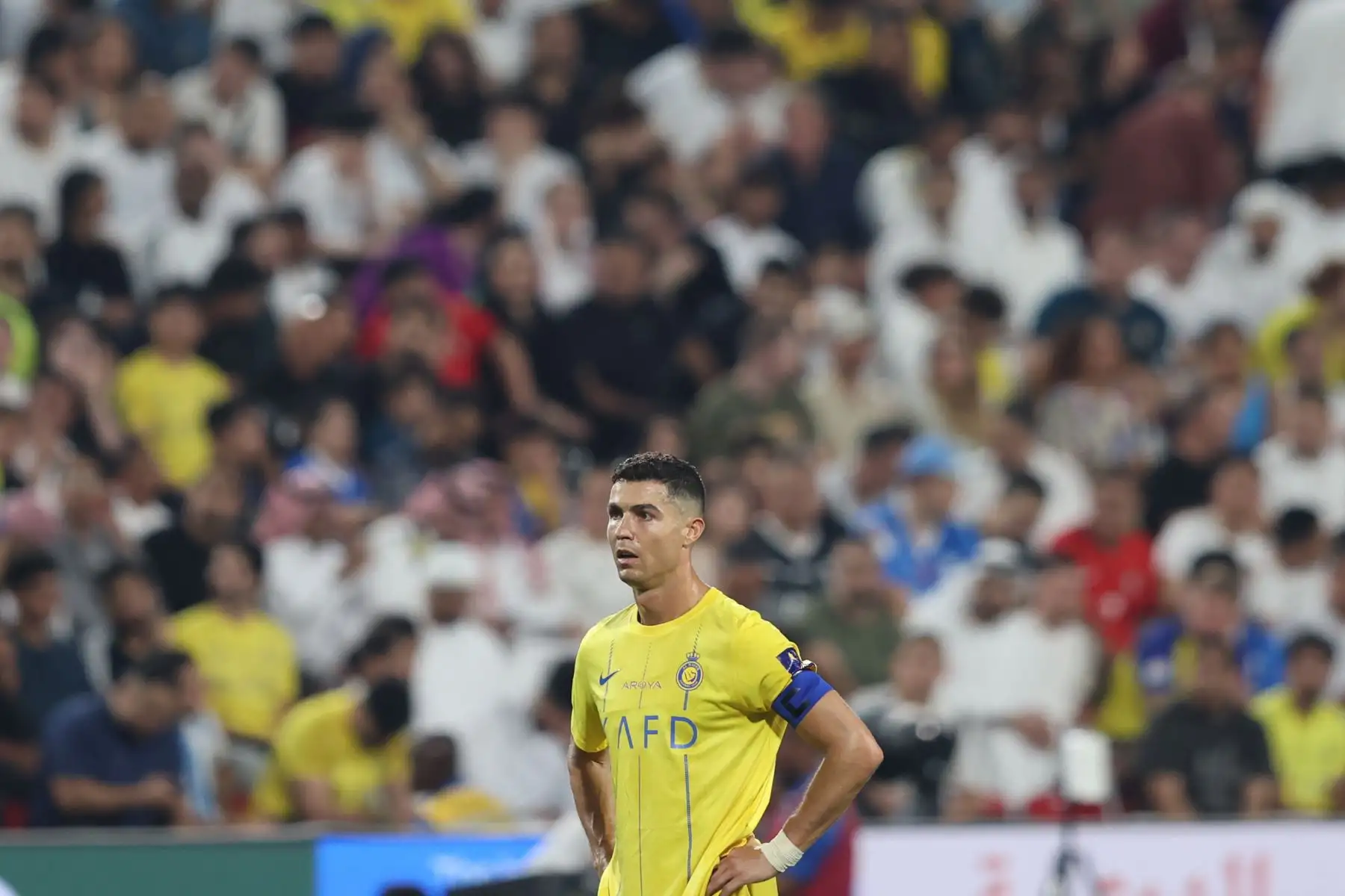 Reacción de Cristiano Ronaldo durante el partido de fútbol de semifinal de la Supercopa de Arabia Saudita entre Al-Hilal y Al-Nassr en Abu Dhabi, Emiratos Árabes Unidos, el 8 de abril de 2024. Foto: EFE
