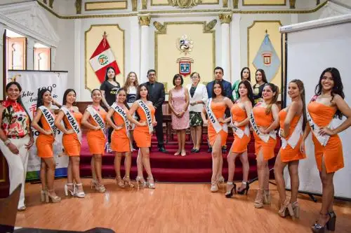 Durante el lanzamiento de las actividades por el aniversario, se presentó a 10 jóvenes que se disputarán el cetro de Señorita Provincia de Chiclayo 2024. Foto: ANDINA/Difusión