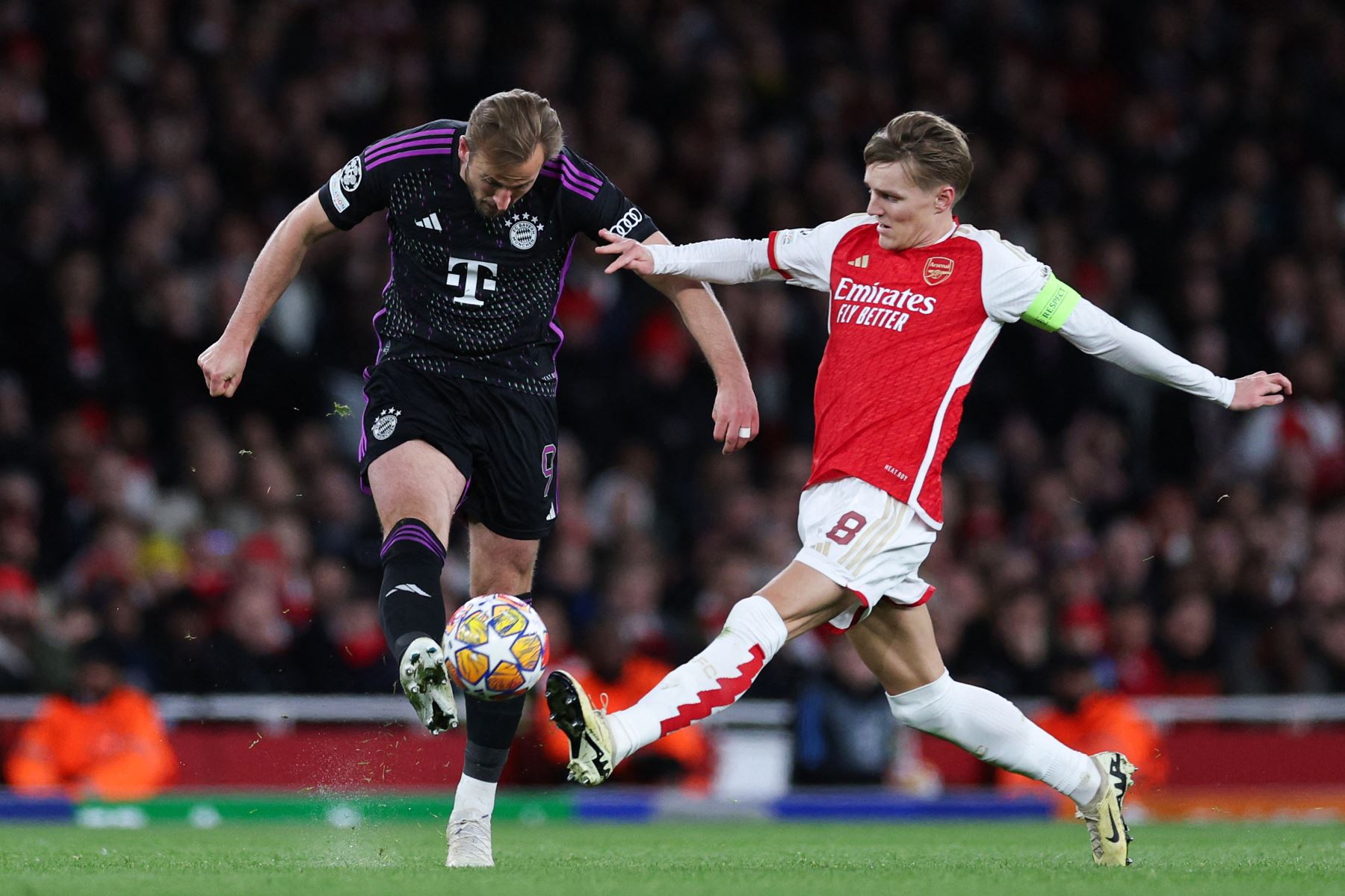 Arsenal y el Bayer de Múnich empataron 2 a 2 en los cuartos de la Champions League.