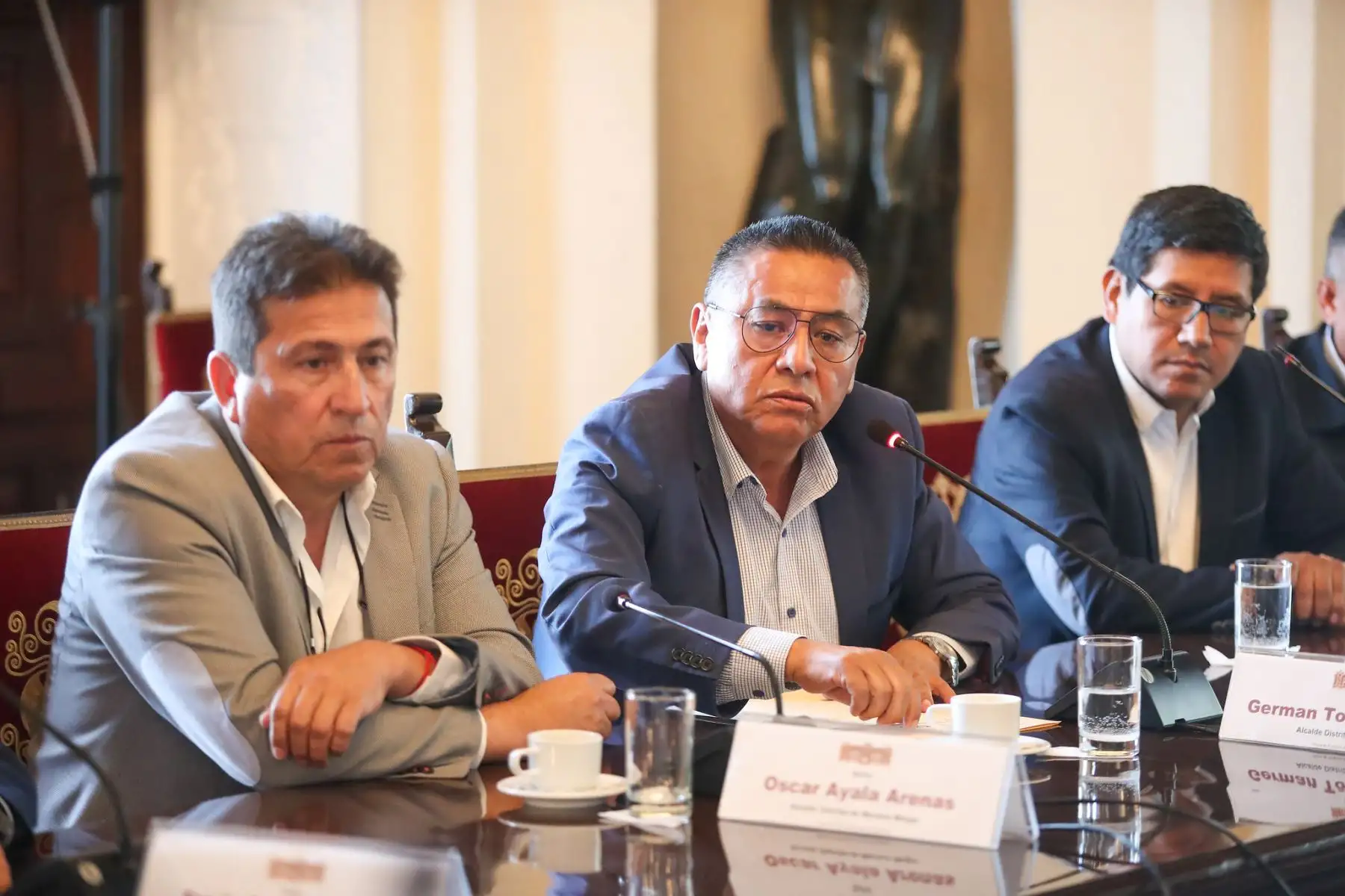 Presidenta de la república, Dina Boluarte, se reunió con el alcalde provincial de Arequipa y los burgomaestres distritales de Yanahuara, Cayma, José Luis Bustamante y Rivero, Paucarpata, Alto Selva Alegre, Miraflores, Mariano Melgar y Uchumayo.
Foto: ANDINA/Prensa Presidencia