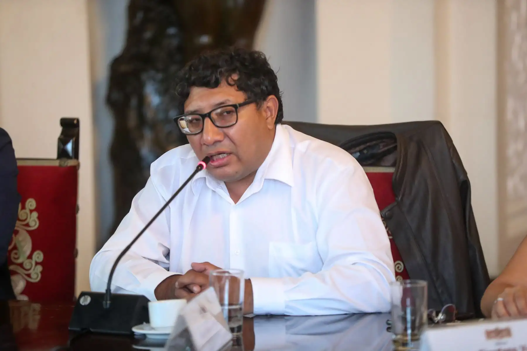 Presidenta de la república, Dina Boluarte, se reunió con el alcalde provincial de Arequipa y los burgomaestres distritales de Yanahuara, Cayma, José Luis Bustamante y Rivero, Paucarpata, Alto Selva Alegre, Miraflores, Mariano Melgar y Uchumayo.
Foto: ANDINA/Prensa Presidencia