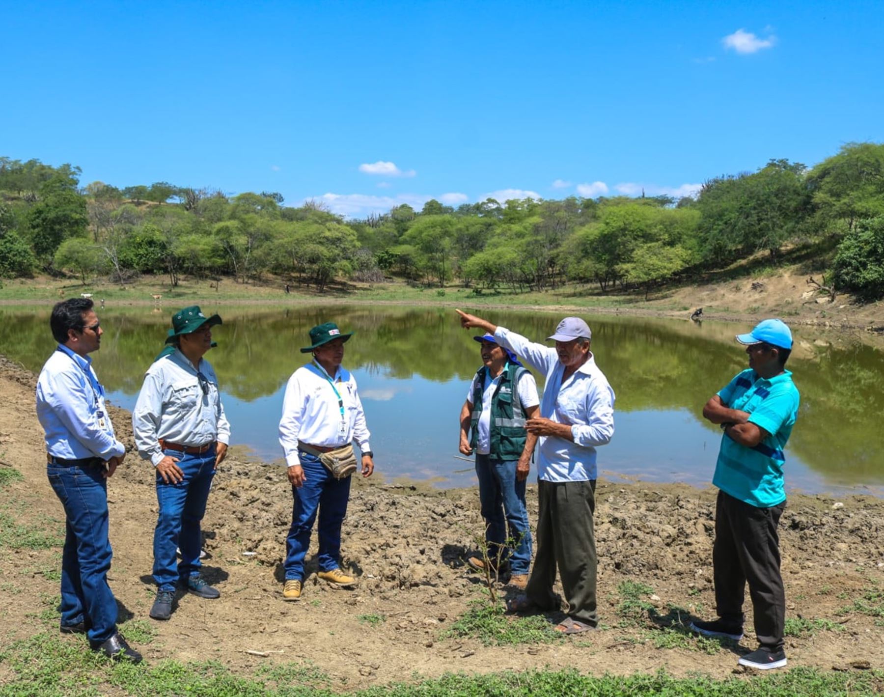 Unas 80 famiias dedicadas a la producción ganadera del distrito tumbesino de Pampas de Hospital se benefician con proyecto de Siembra y Cosecha de Agua ejecutado por el Proyecto Especial Binacional Puyango-Tumbes. ANDINA/Difusión