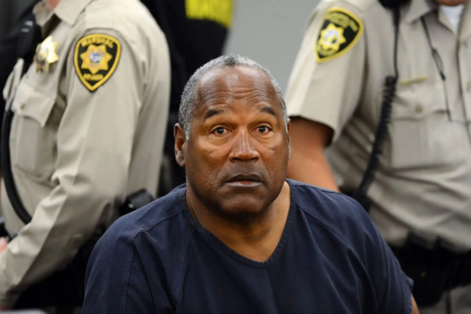Alguna vez una figura nacional querida, su fama se convirtió en infamia después del salvaje asesinato de Nicole Brown Simpson y Ron Goldman en un suburbio de Los Ángeles. Foto: AFP