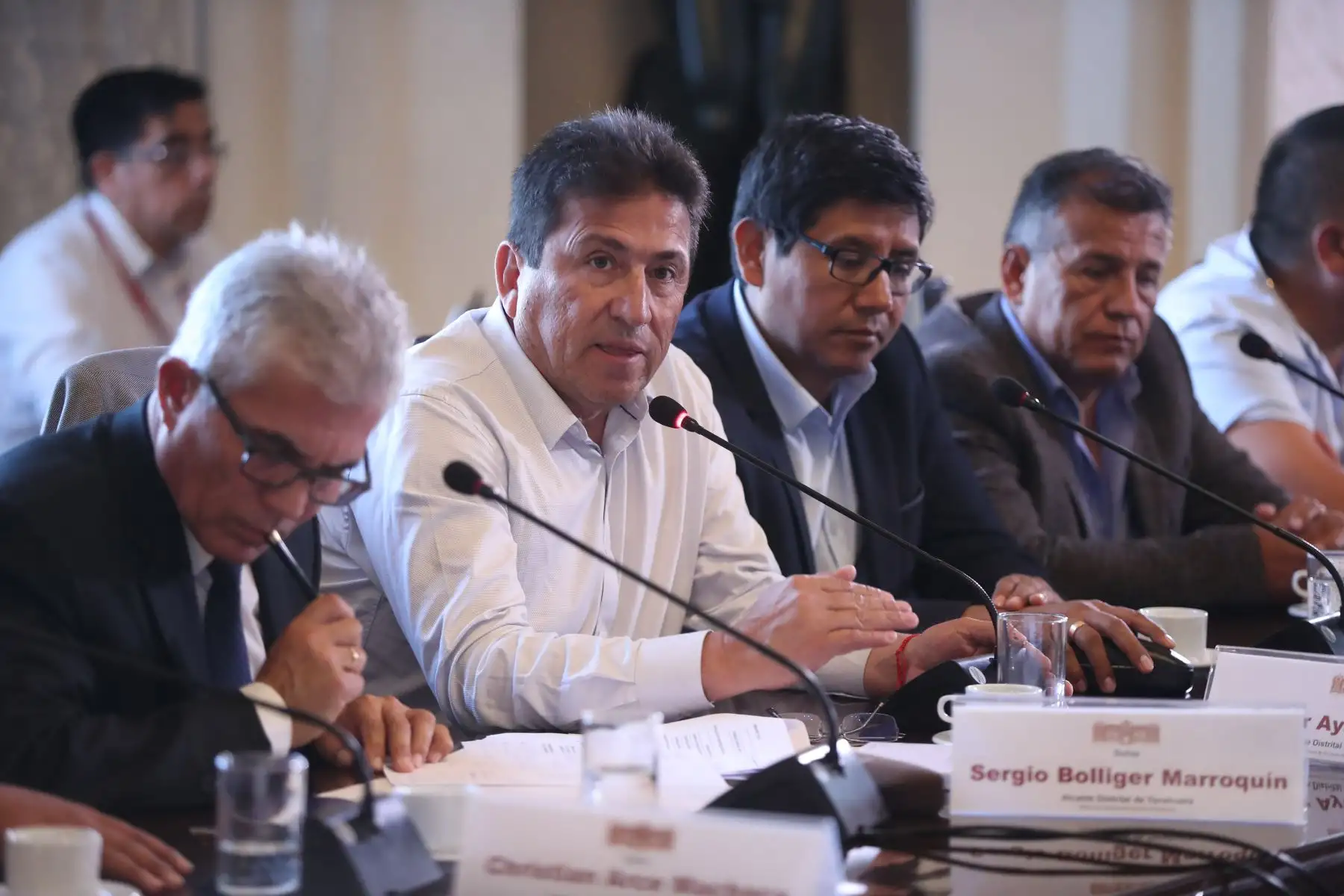 Presidenta Dina Boluarte sostiene reunión de trabajo con congresista, alcaldes y autoridades de la región Arequipa. Foto: ANDINA/ Prensa Presidencia
