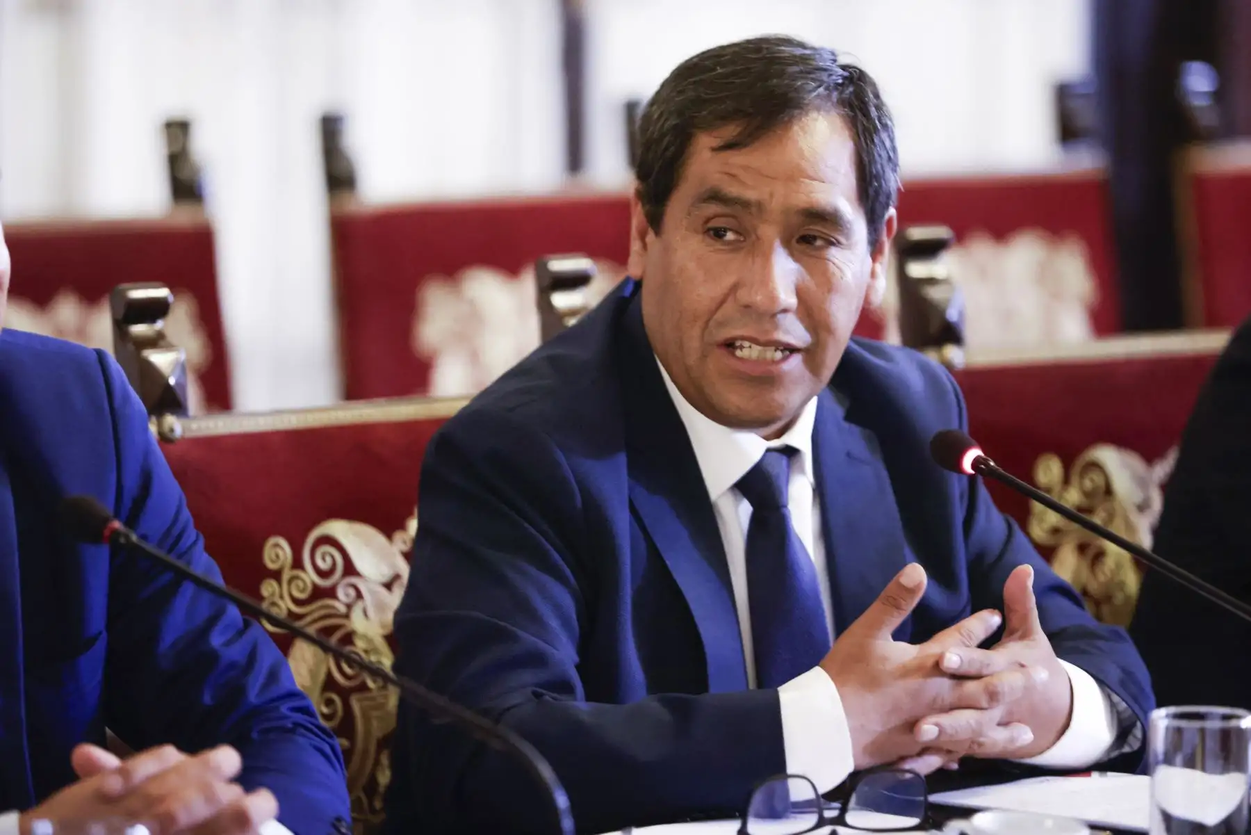 La presidenta de la república, Dina Ercilia Boluarte Zegarra, sostuvo una reunión de trabajo con alcaldes representantes de la Asociación de Municipalidades del Perú. Foto: ANDINA/ Prensa Presidencia