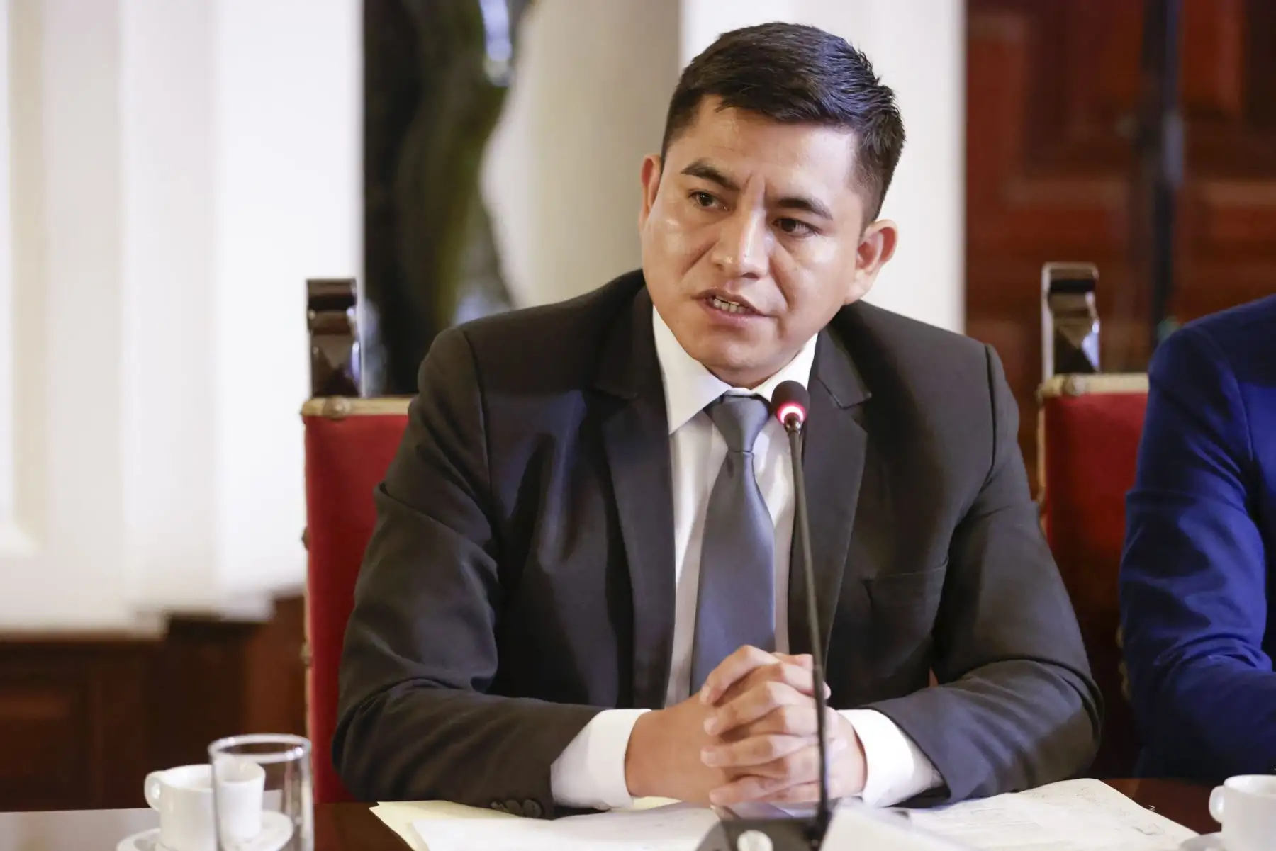 La presidenta de la república, Dina Ercilia Boluarte Zegarra, sostuvo una reunión de trabajo con alcaldes representantes de la Asociación de Municipalidades del Perú. Foto: ANDINA/ Prensa Presidencia