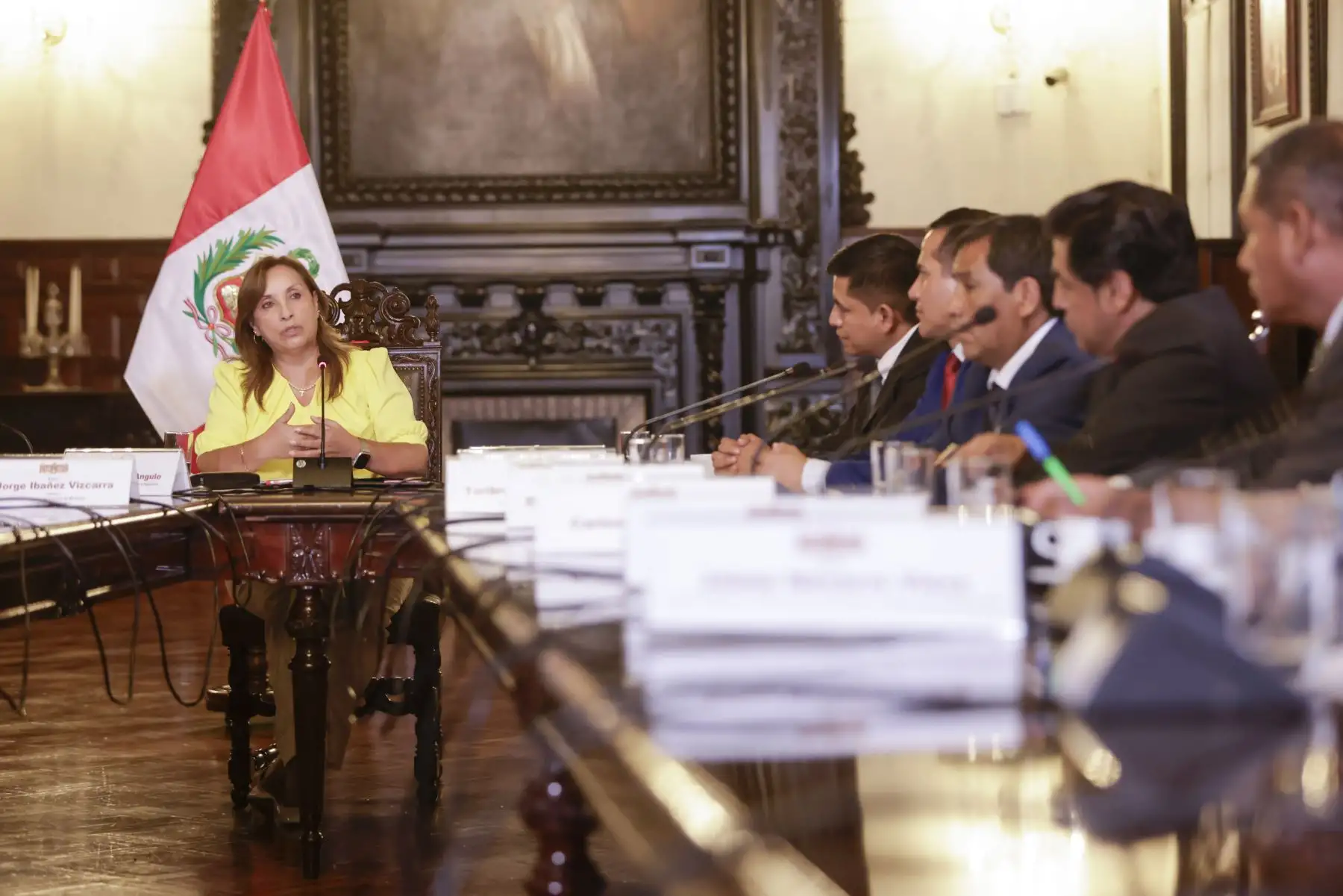 La presidenta de la república, Dina Ercilia Boluarte Zegarra, sostuvo una reunión de trabajo con alcaldes representantes de la Asociación de Municipalidades del Perú. Foto: ANDINA/ Prensa Presidencia