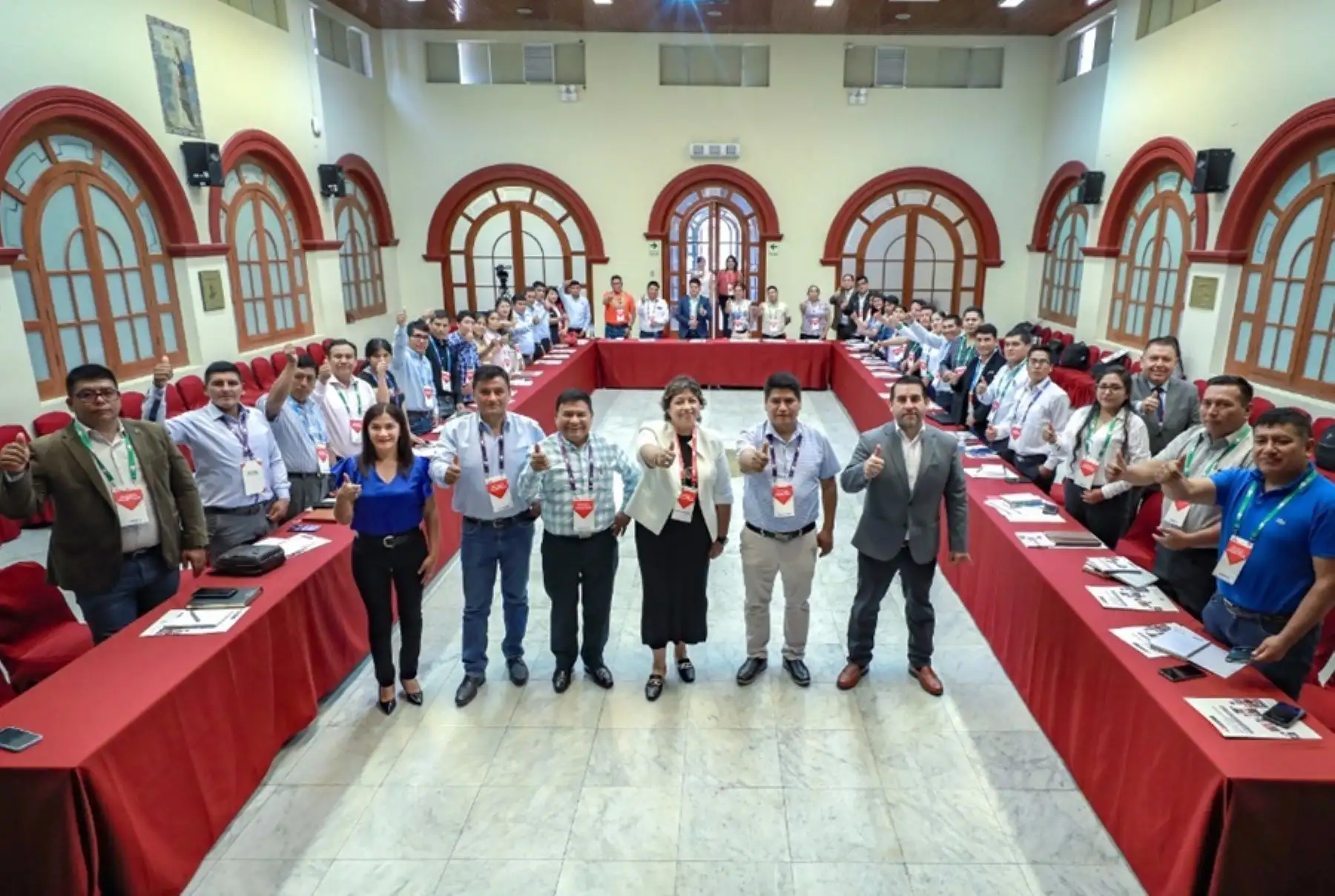 Con el objetivo de promover la construcción de herramientas para identificar las brechas sociales y proponer soluciones coordinadas en el contexto de las políticas sociales de los distritos del Valle de los ríos Apurímac, Ene y Mantaro (Vraem), el Ministerio de Desarrollo e Inclusión Social lideró la II reunión técnica de trabajo con representantes de los gobiernos regionales de Apurímac, Ayacucho, Huancavelica, Junín y Cusco.