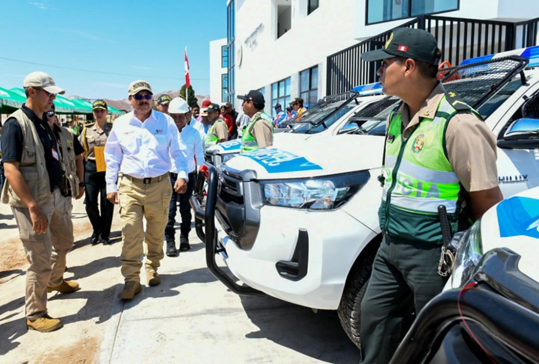 El ministro del Interior, Walter Ortiz Acosta, llegó al distrito de La Joya, región Arequipa, para cumplir allí y en otras ciudades una recargada agenda de trabajo, con el objetivo de fortalecer los estándares de seguridad en toda la jurisdicción, en beneficio de la ciudadanía.