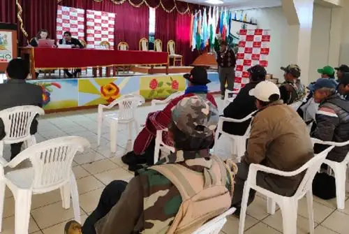 La Contraloría General de la República invita a los ciudadanos de la provincia de San Román a participar en la audiencia pública "La Contraloría te escucha", que se llevará a cabo el martes 16 de abril a las 10:00 a.m. en la Plaza de Armas de la ciudad de Juliaca.