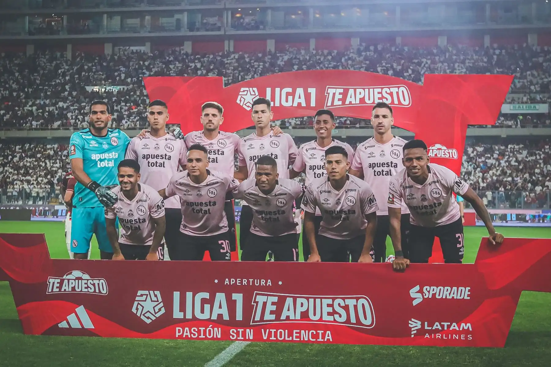 Sport Boys enfrenta a Universitario de Deportes en el Estadio Nacional por el Torneo Apertura. Foto: Liga 1