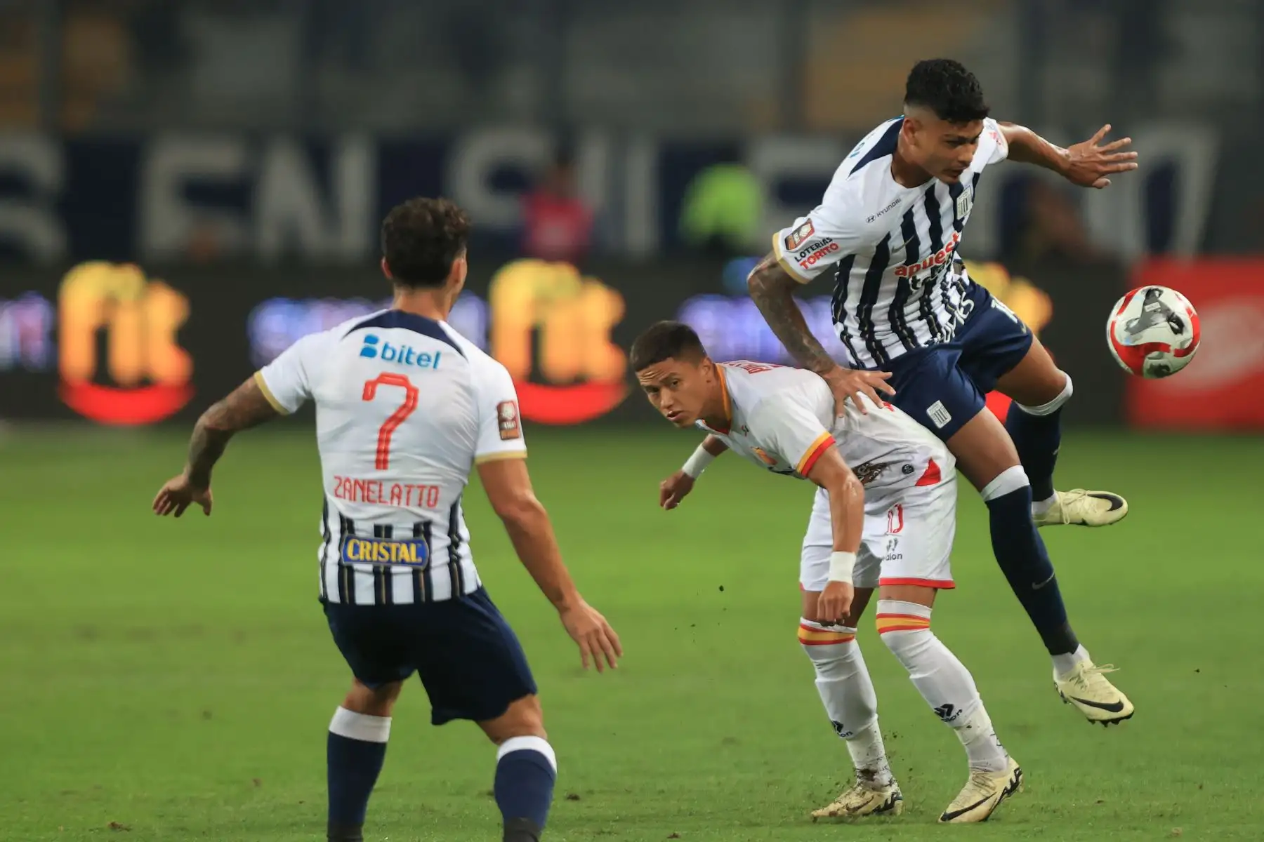 Alianza Lima enfrenta a Atlético Grau por el Torneo Apertura de la Liga 1. El encuentro se disputa en el Estadio Nacional. Foto: ANDINA/Jhonel Rodríguez Robles
