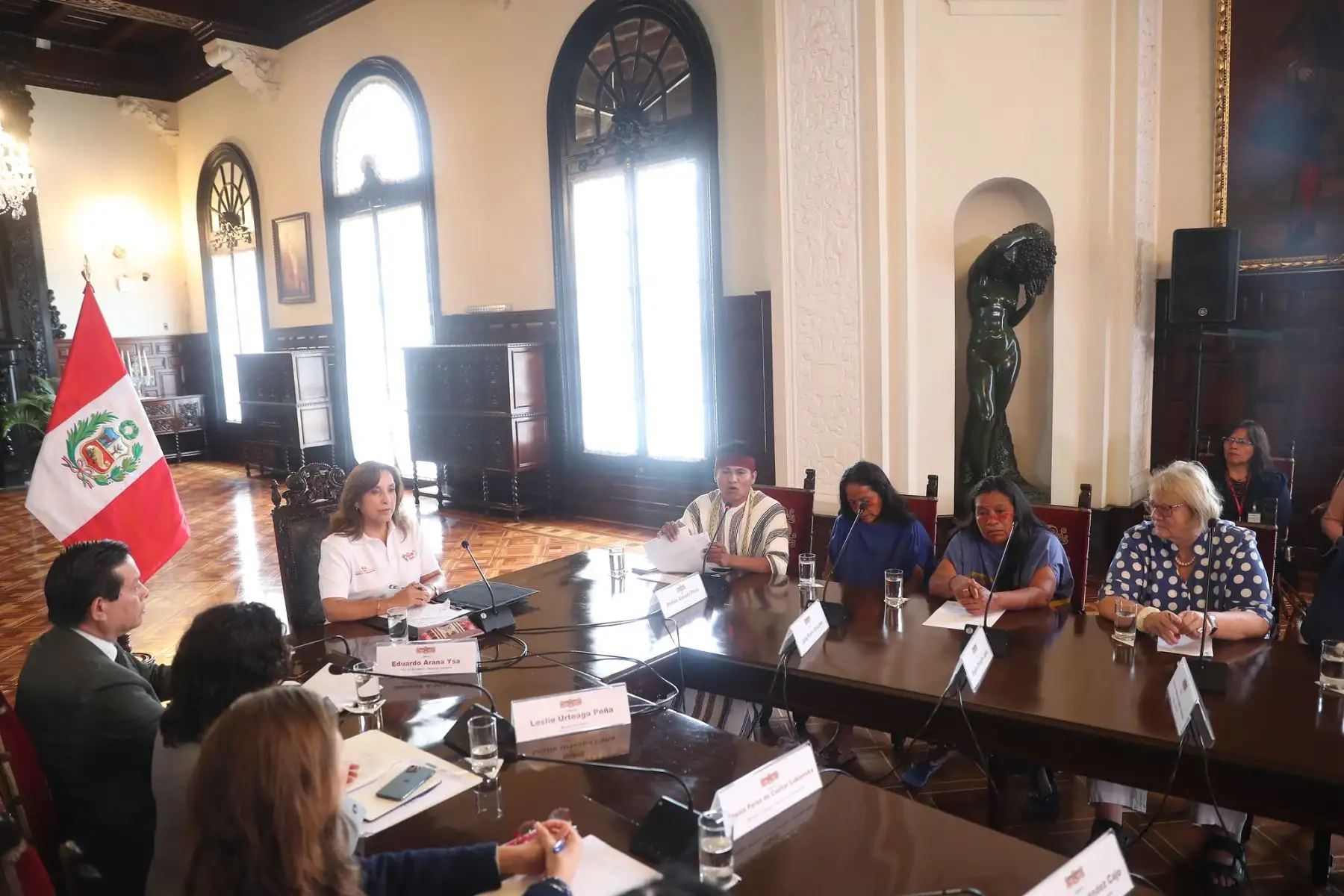 La presidenta de la república, Dina Boluarte, sostuvo una reunión con actores locales y de la comunidad internacional para analizar el Plan de Acción Saweto.
Foto: ANDINA/Prensa Presidencia