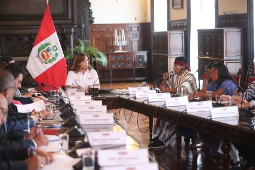 Presidenta Dina Boluarte, recibió en Palacio de Gobierno a los líderes de la comunidad nativa Alto Tamaya-Saweto