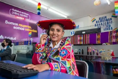 La ministra de Cultura, Leslie Urteaga, resaltó la importancia de que los servidores públicos de EsSalud participen en las capacitaciones que impulsa su sector.