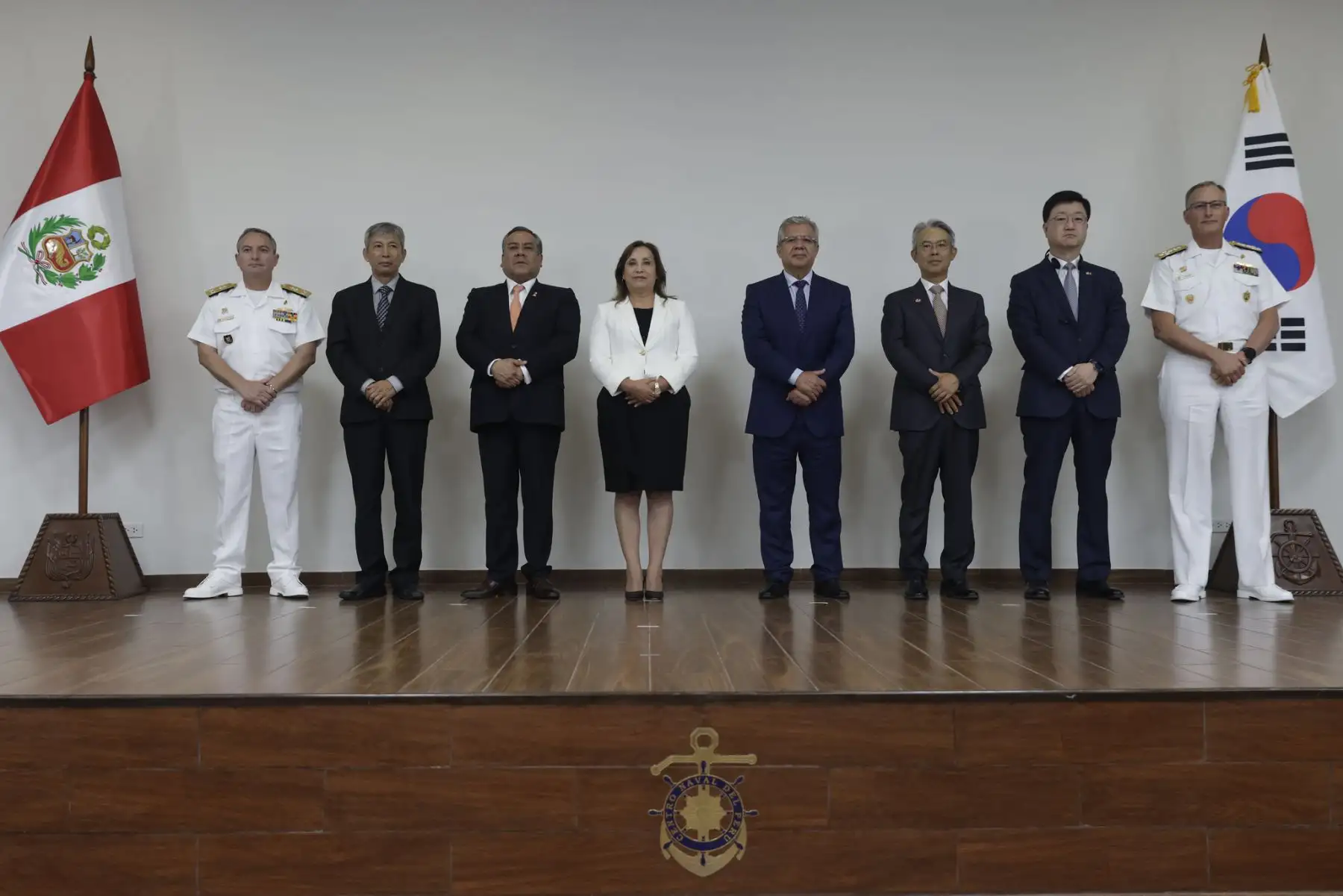 Presidenta Dina Boluarte participa de la suscripción del contrato entre SIMA y HD Hyundai Heavy Industries, para la coproducción de 4 unidades navales.
Foto: ANDINA/Prensa Presidencia